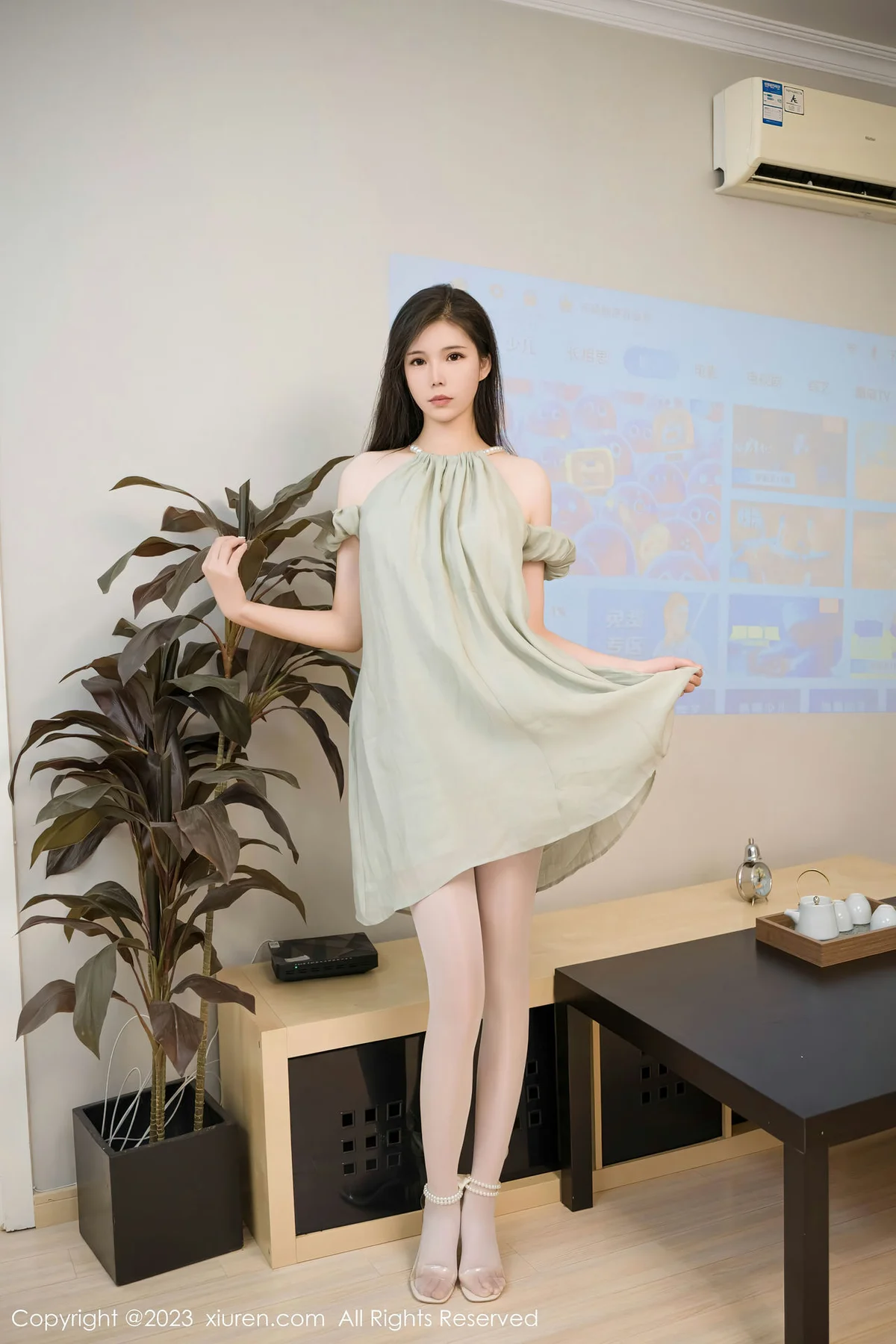 XiuRen 秀人 No.7378  雪糕CiCi 诱人白色丝袜性感写真33 - 3