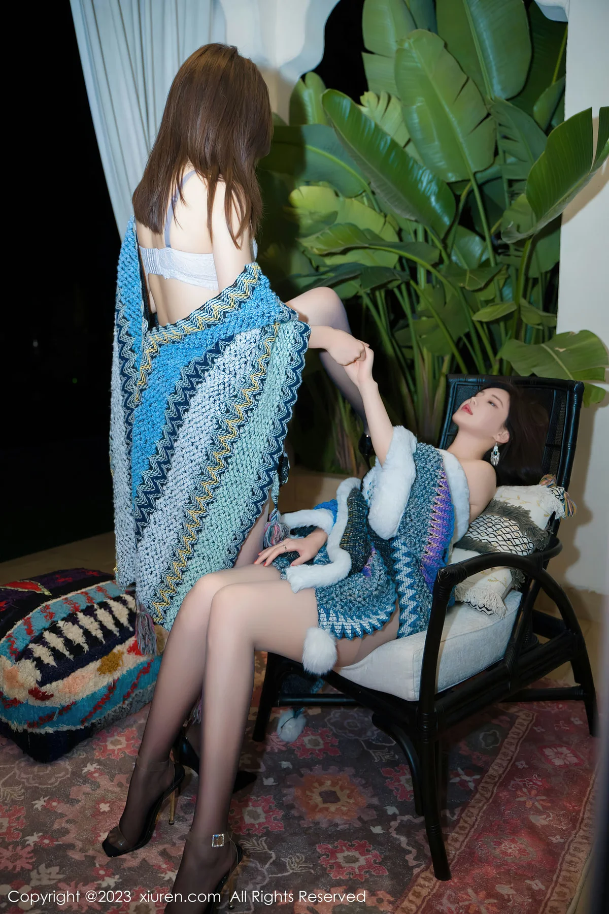 XiuRen 秀人 No.7393  绮里嘉ula和Carol周妍希 模特合集写真1 - 8