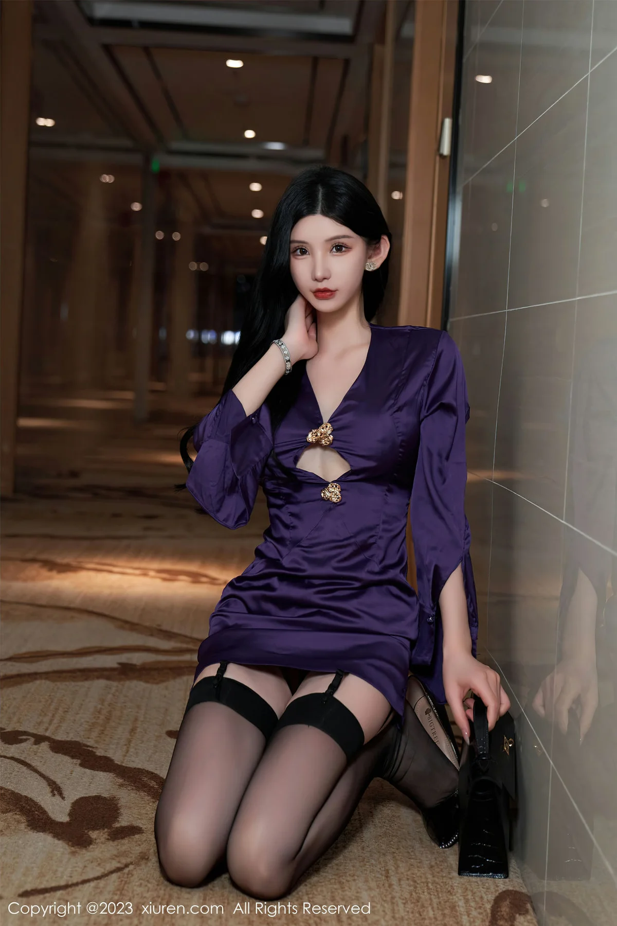 XiuRen 秀人 No.7398  周于希Sally 主题《老公说，紫色很有韵味》厦门旅拍11 - 7