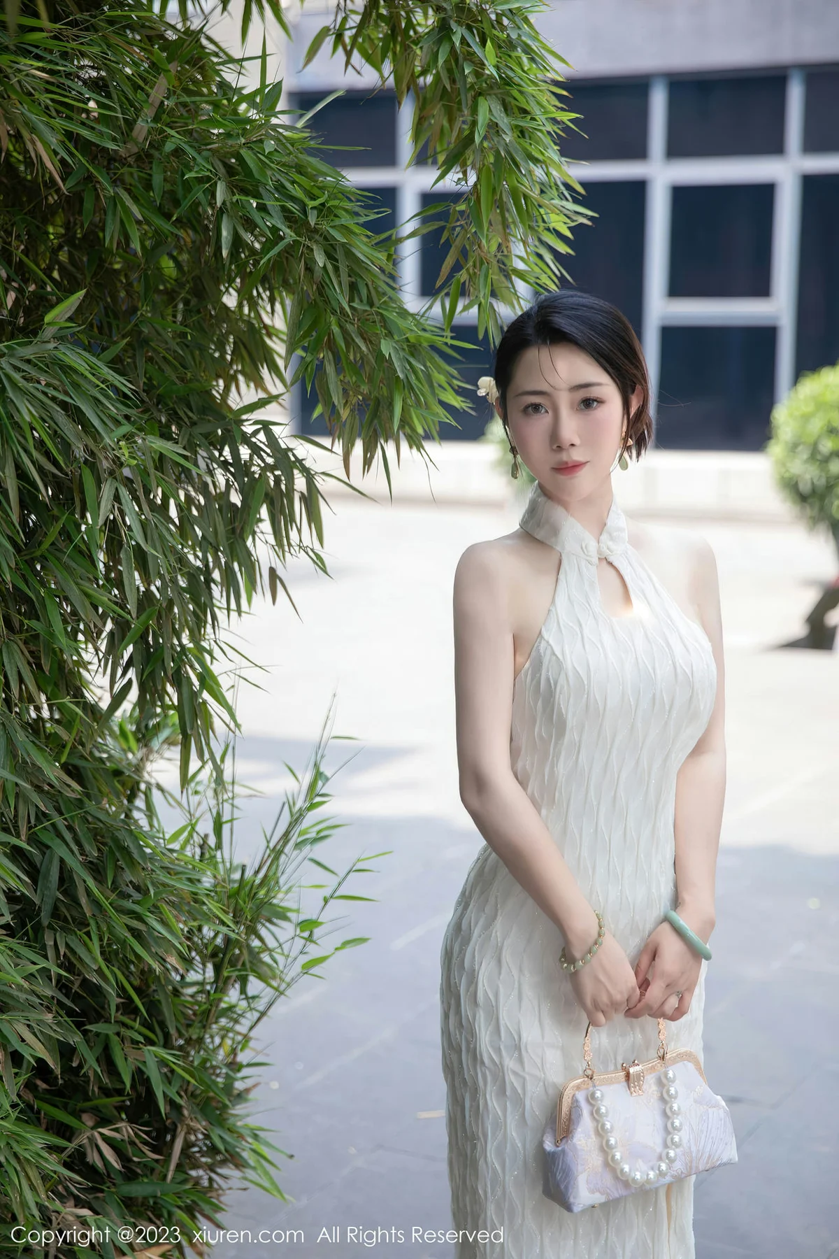 XiuRen 秀人 No.7435  严利娅Yuliya 白色旗袍性感写真 - 6