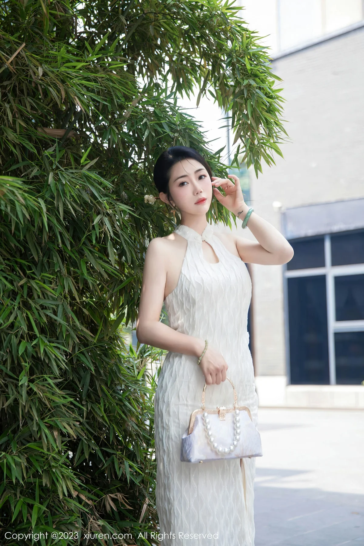 XiuRen 秀人 No.7435  严利娅Yuliya 白色旗袍性感写真 - 5