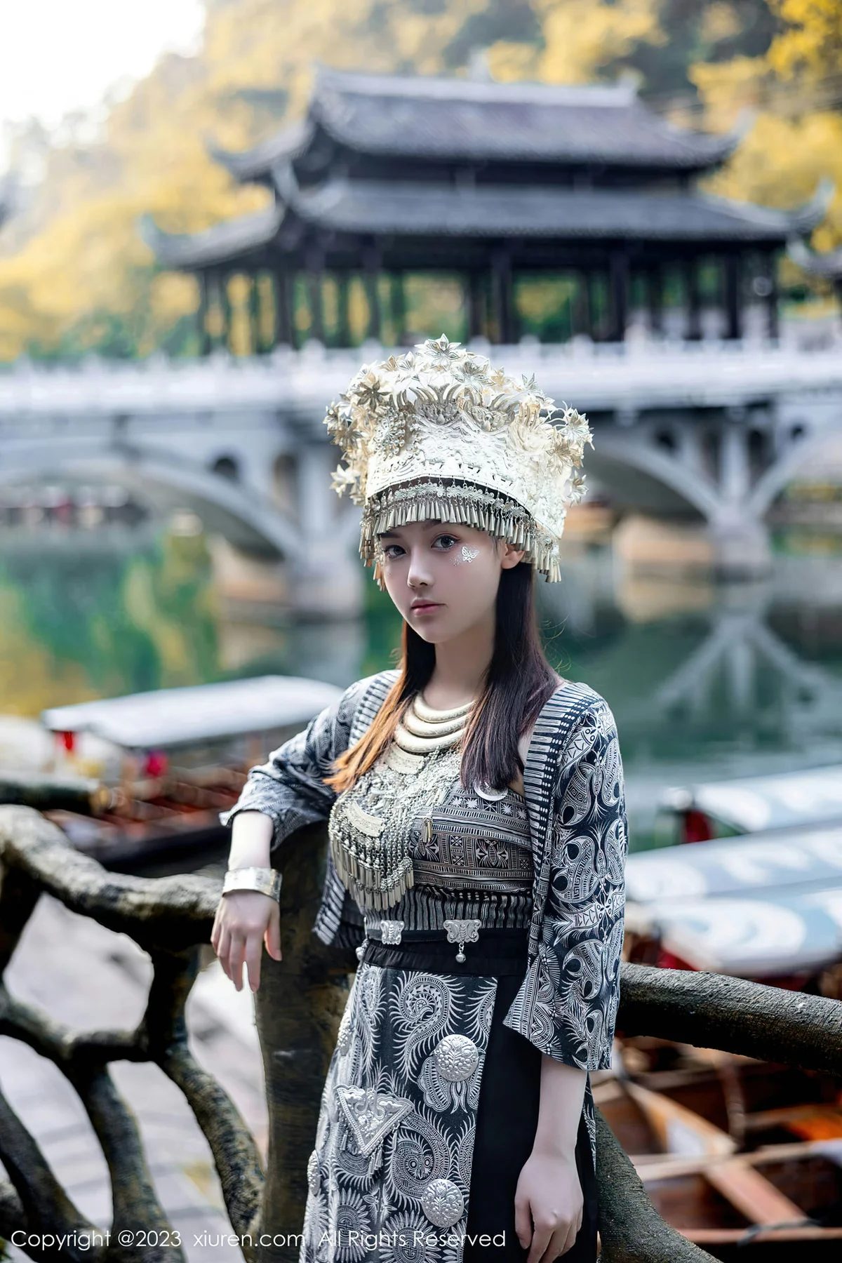 XiuRen 秀人 No.7448  豆瓣酱 银饰苗族服饰性感写真111 - 6