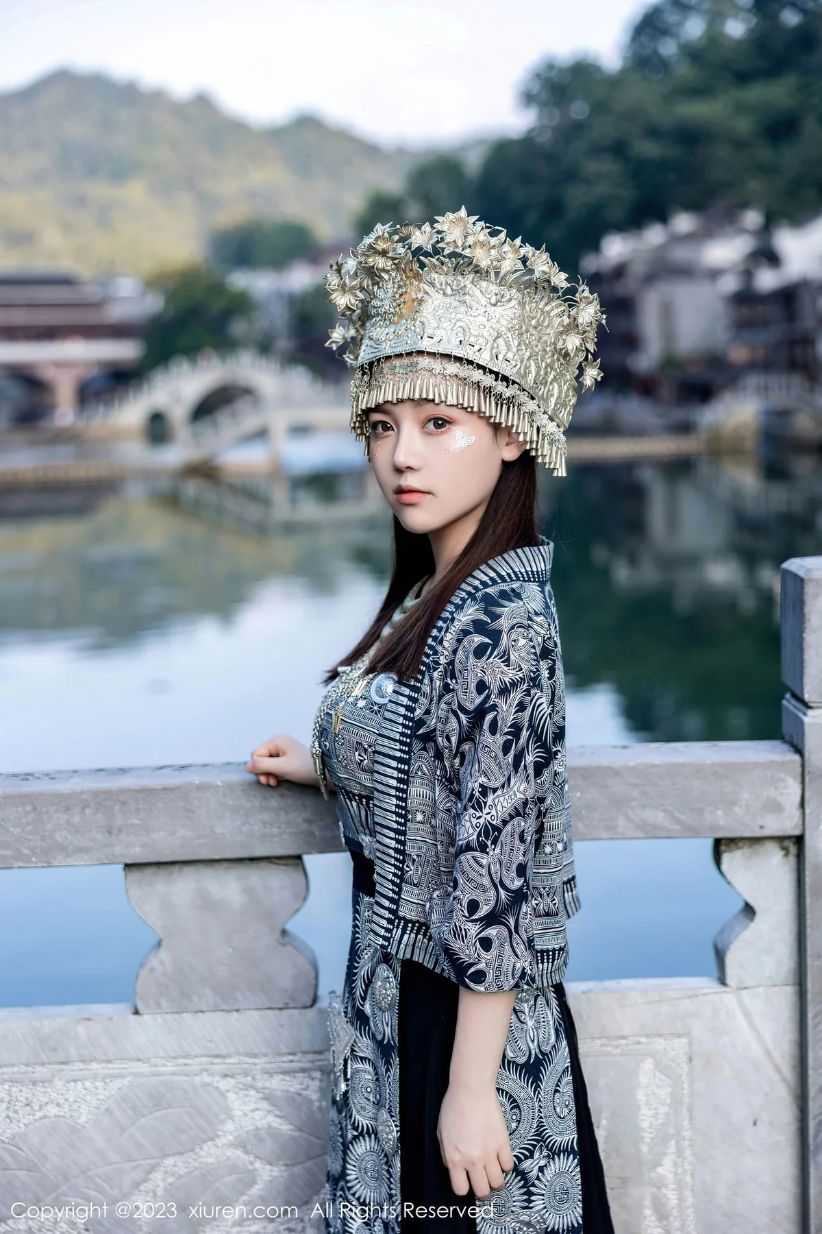 XiuRen 秀人 No.7448  豆瓣酱 银饰苗族服饰性感写真111 - 5