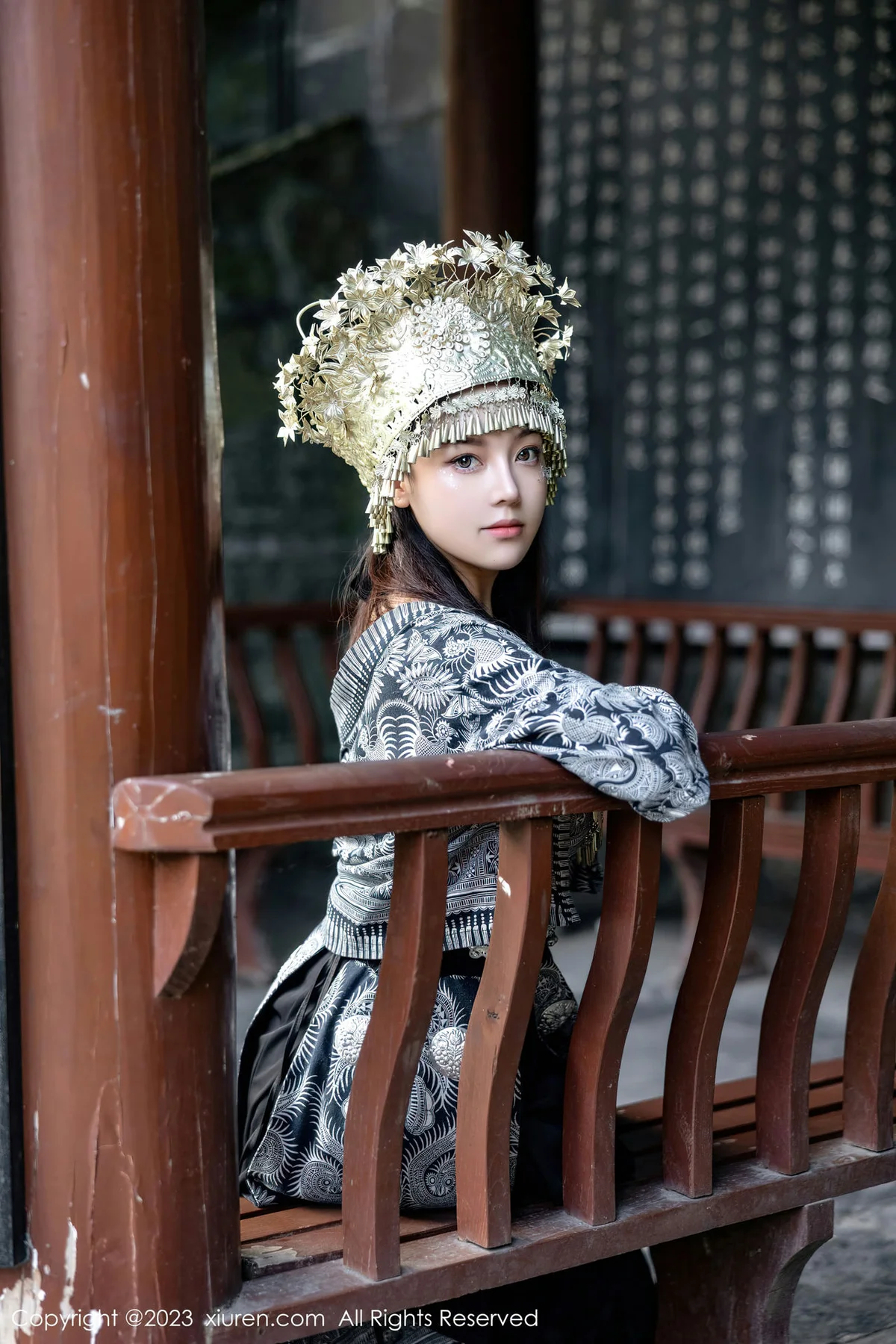 XiuRen 秀人 No.7448  豆瓣酱 银饰苗族服饰性感写真111 - 7