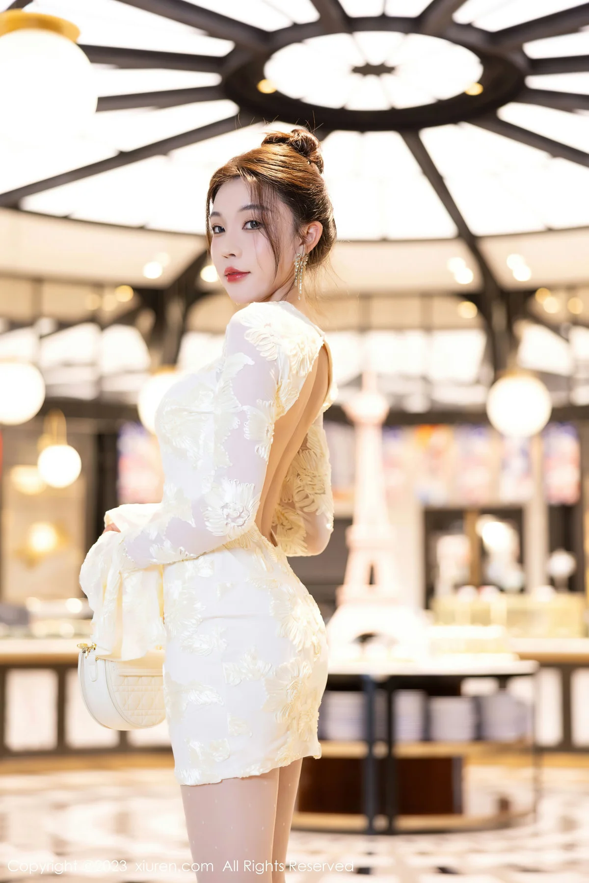 XiuRen 秀人 No.7476  徐莉芝Booty 诱人白色丝袜安吉旅拍22 - 1