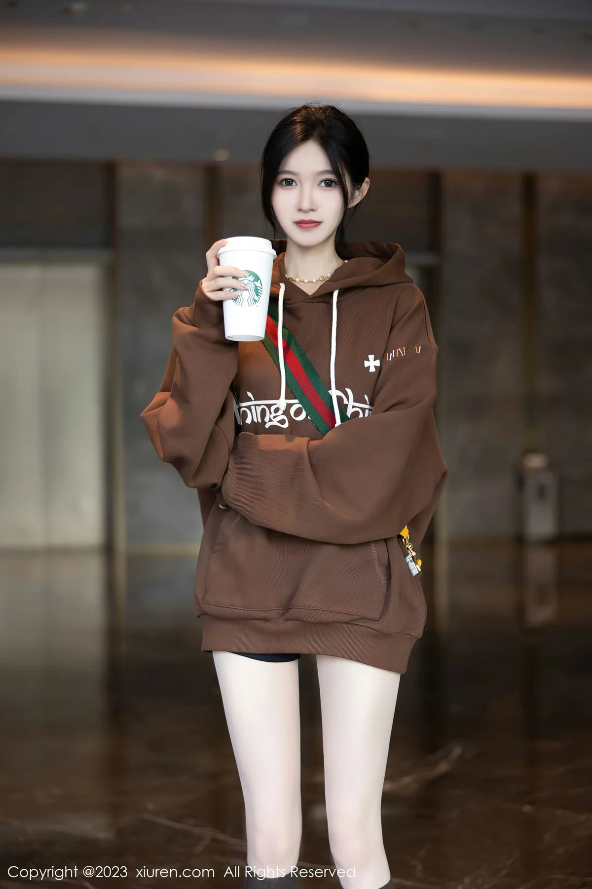 XiuRen 秀人 No.7488  程程程- 咖啡色卫衣性感写真1 - 6