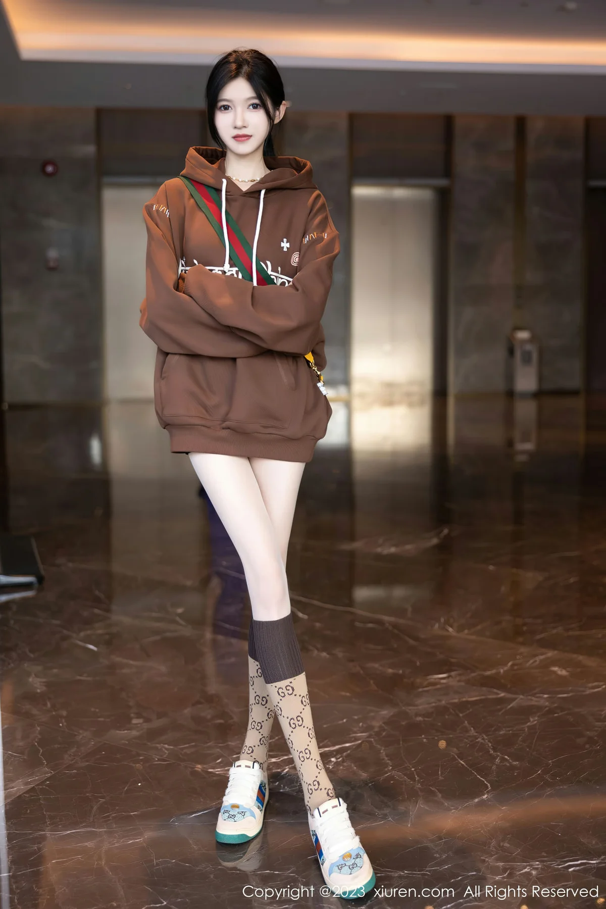 XiuRen 秀人 No.7488  程程程- 咖啡色卫衣性感写真1 - 8