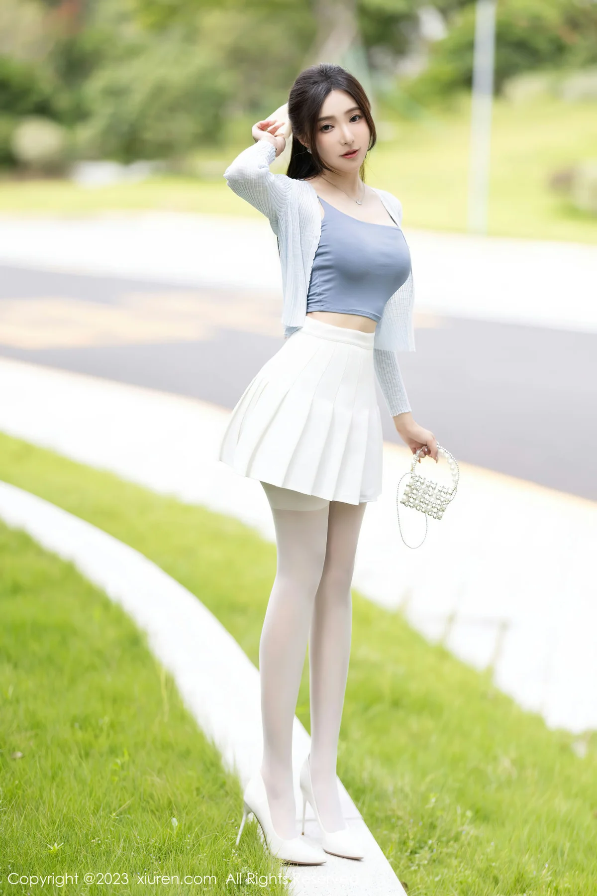 XiuRen 秀人 No.7515  王馨瑶yanni 诱人白色丝袜安吉旅拍11 - 4