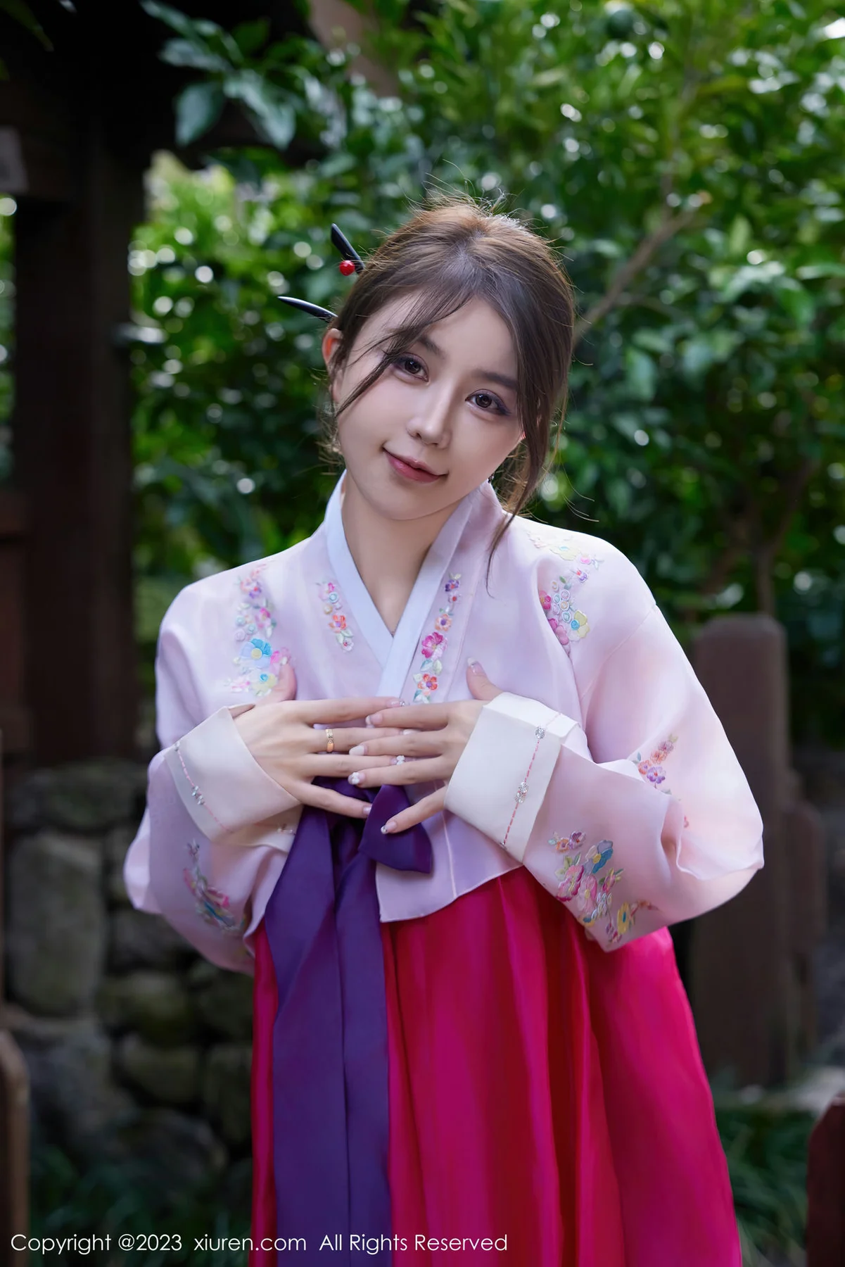 XiuRen 秀人 No.7522  tina_甜仔  红色打长今服饰济州岛旅拍33 - 1