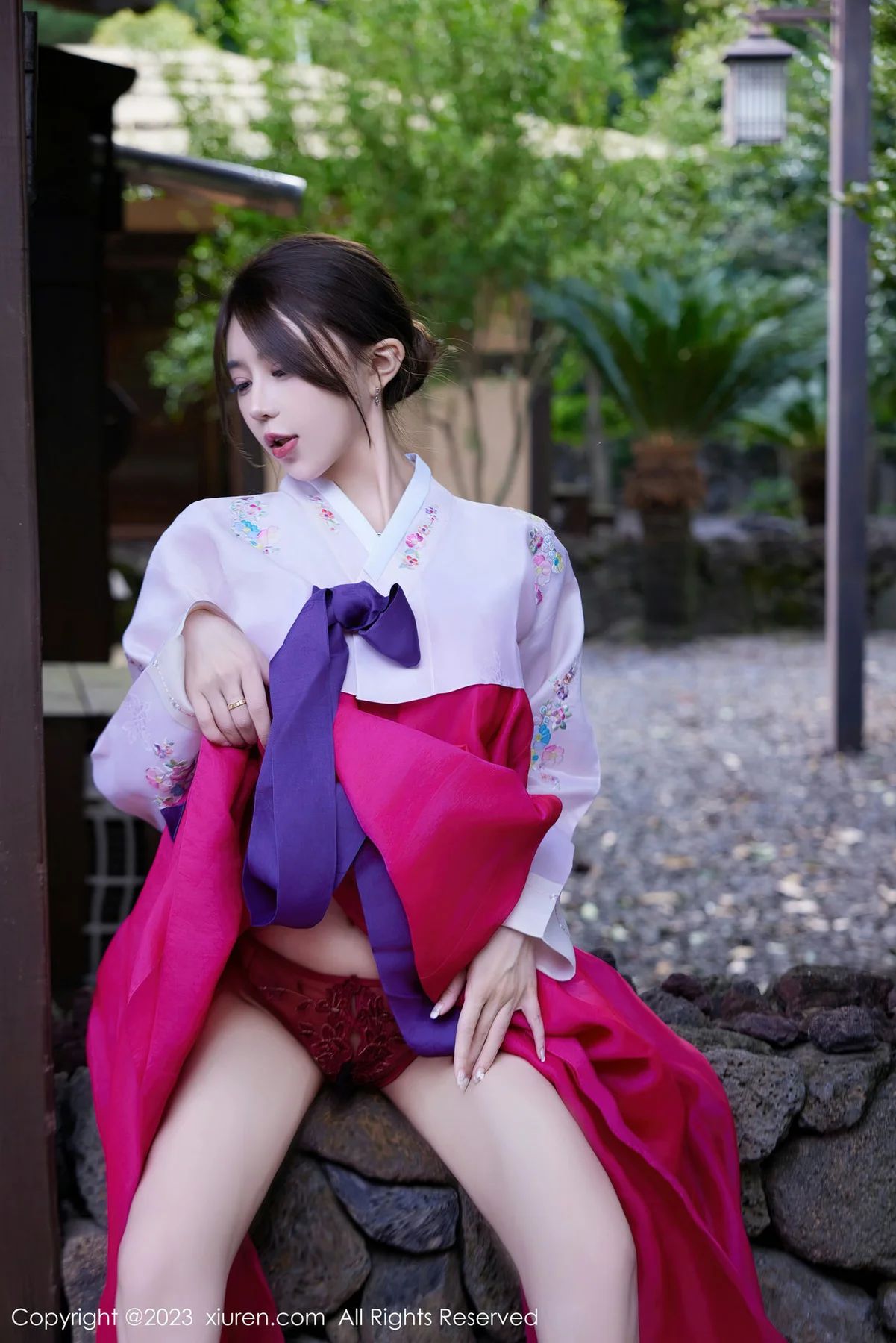 XiuRen 秀人 No.7522  tina_甜仔  红色打长今服饰济州岛旅拍33 - 10