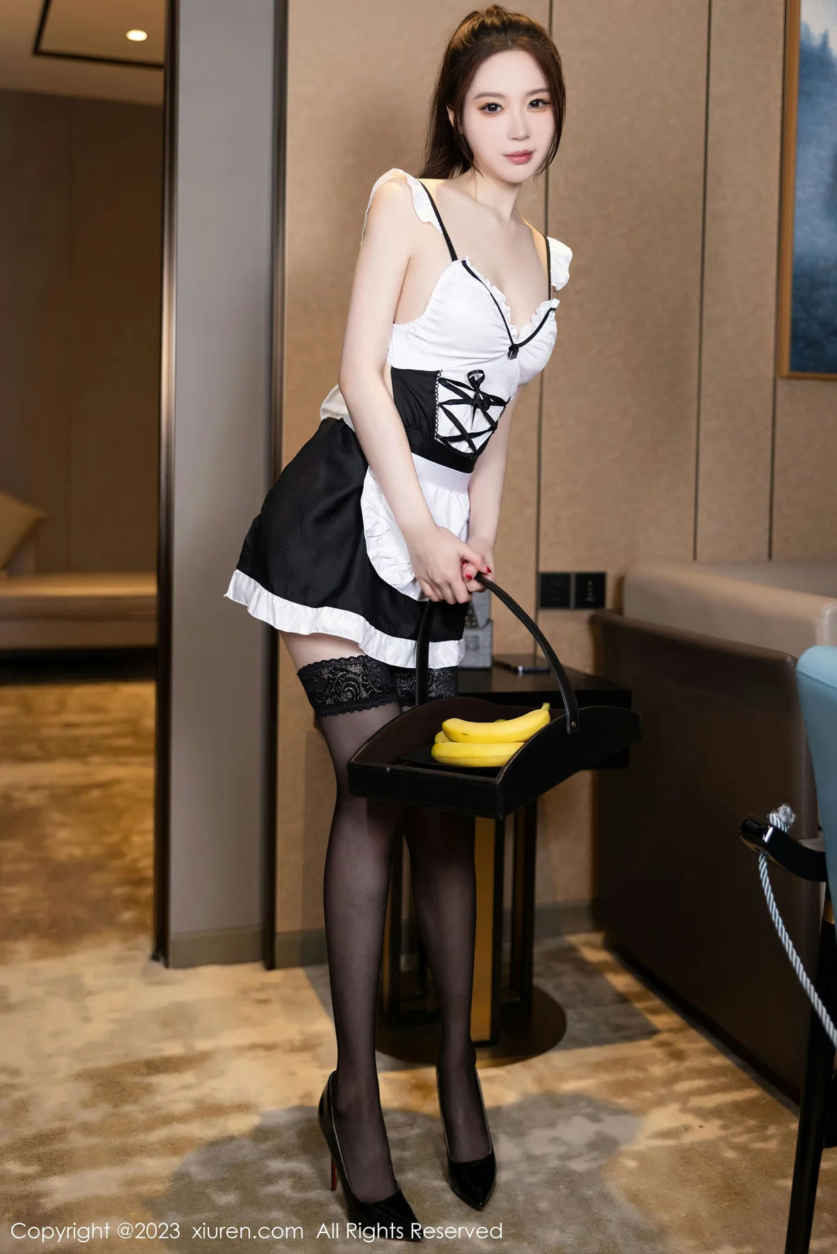 XiuRen 秀人 No.7536  梦心玥 黑白色女仆安吉旅拍33 - 1