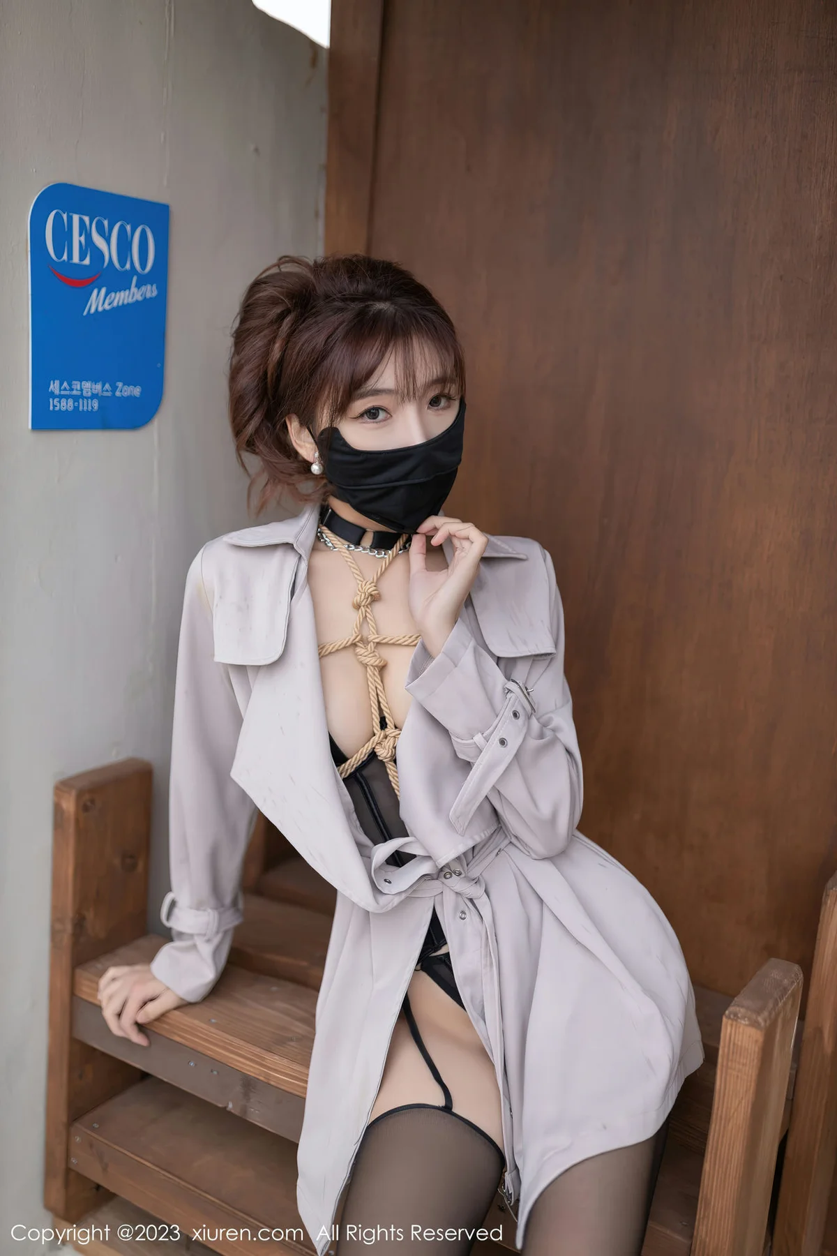 XiuRen 秀人 No.7538  陆萱萱 黑色情趣服饰济州岛旅拍11 - 8