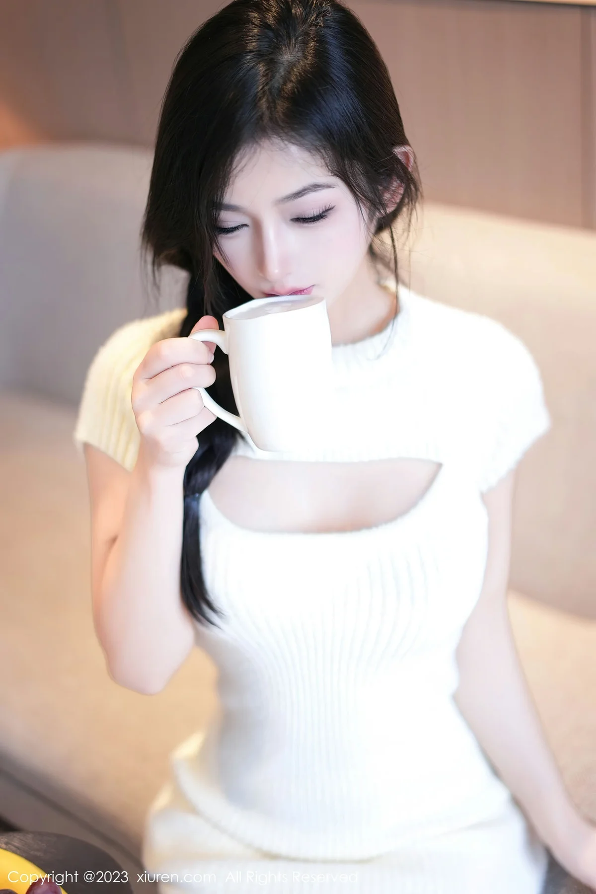 XiuRen 秀人 No.7541  谭小灵 诱人白色丝袜性感写真1 - 7