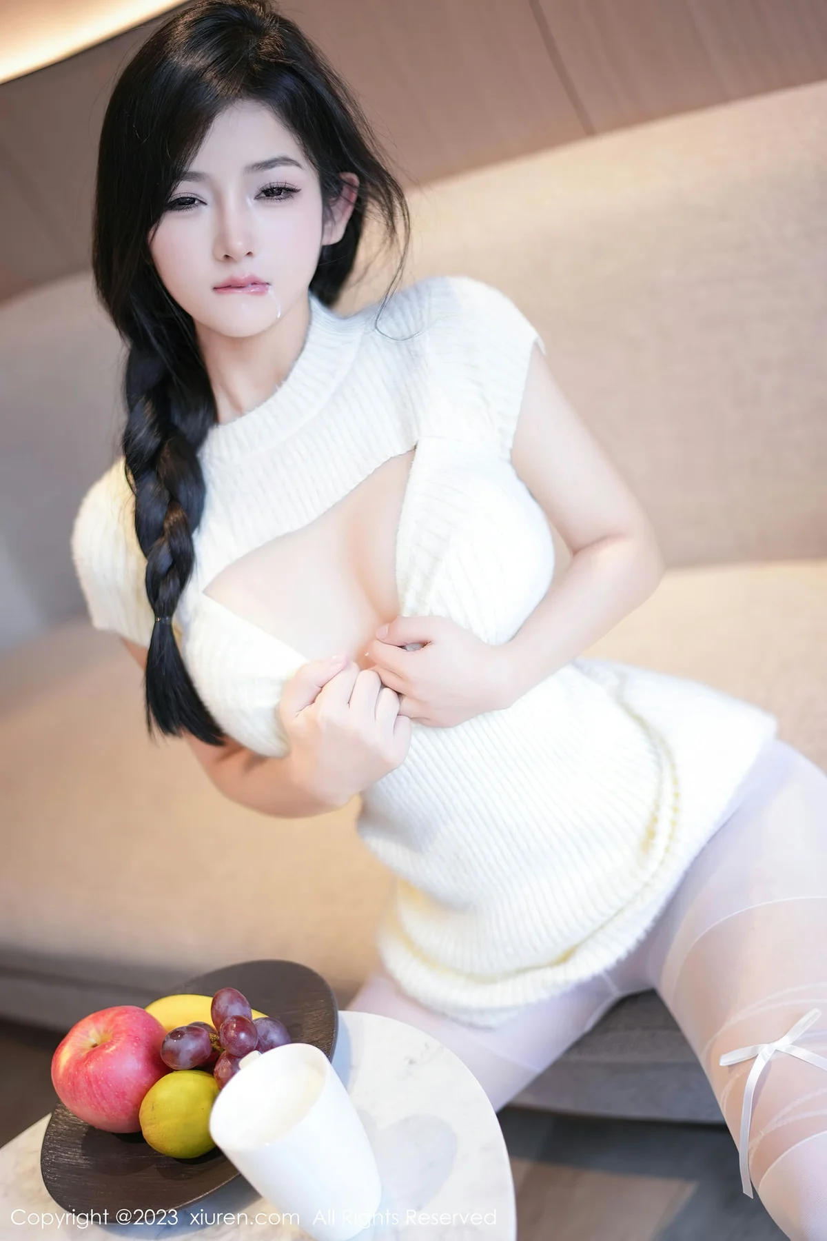 XiuRen 秀人 No.7541  谭小灵 诱人白色丝袜性感写真1 - 5