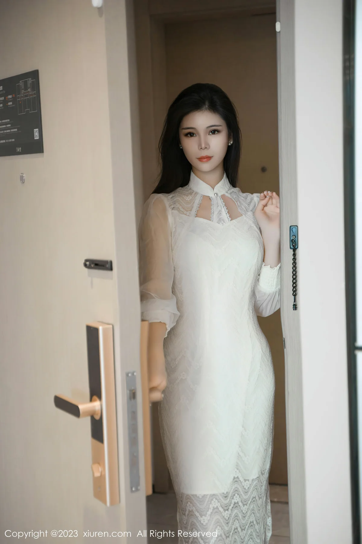 XiuRen 秀人 No.7559 雪糕CiCi 白色旗袍服饰性感写真2 - 8