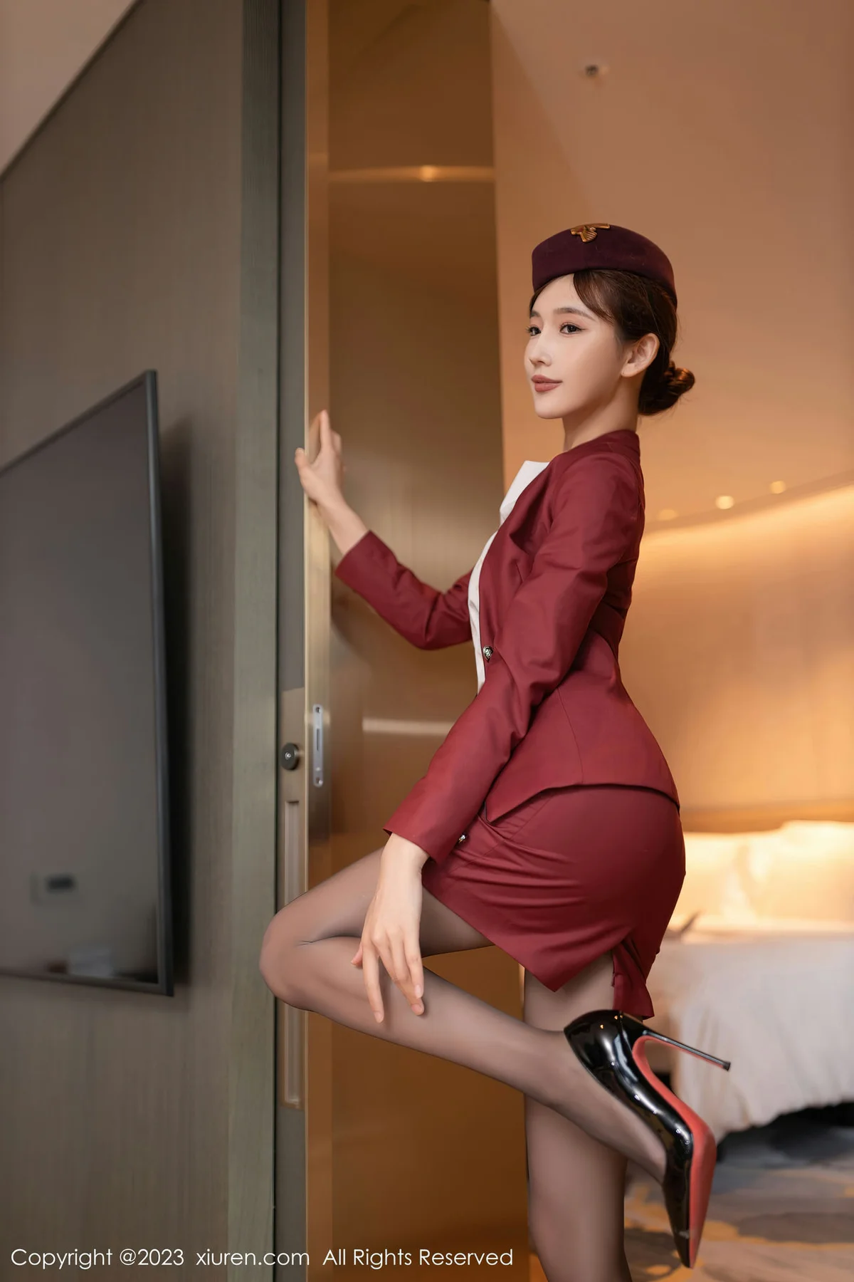 XiuRen 秀人 No.7569 陆萱萱 空姐制服济州岛旅拍111 - 6