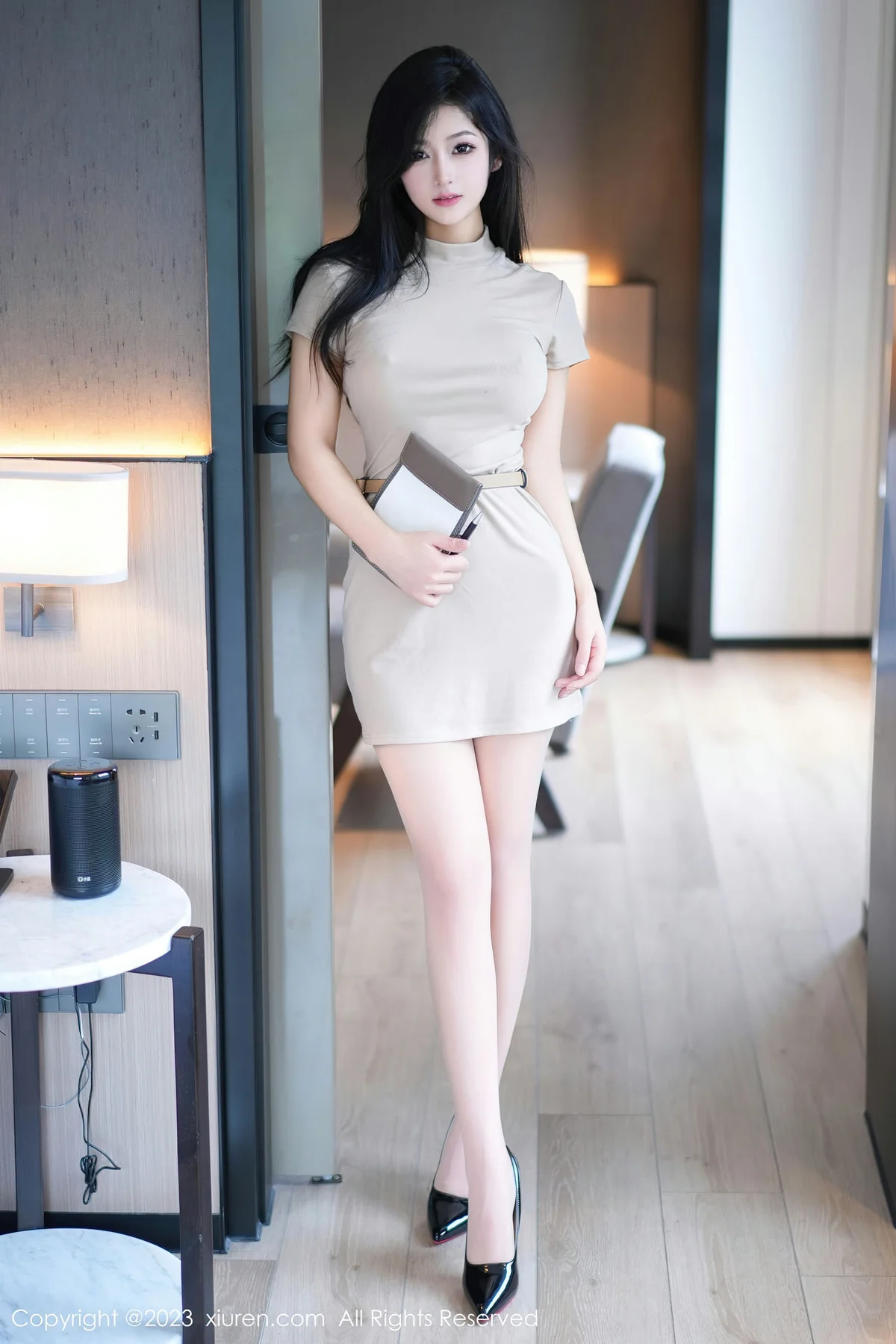 XiuRen 秀人 No.7572 谭小灵 原色丝袜性感写真2 - 2