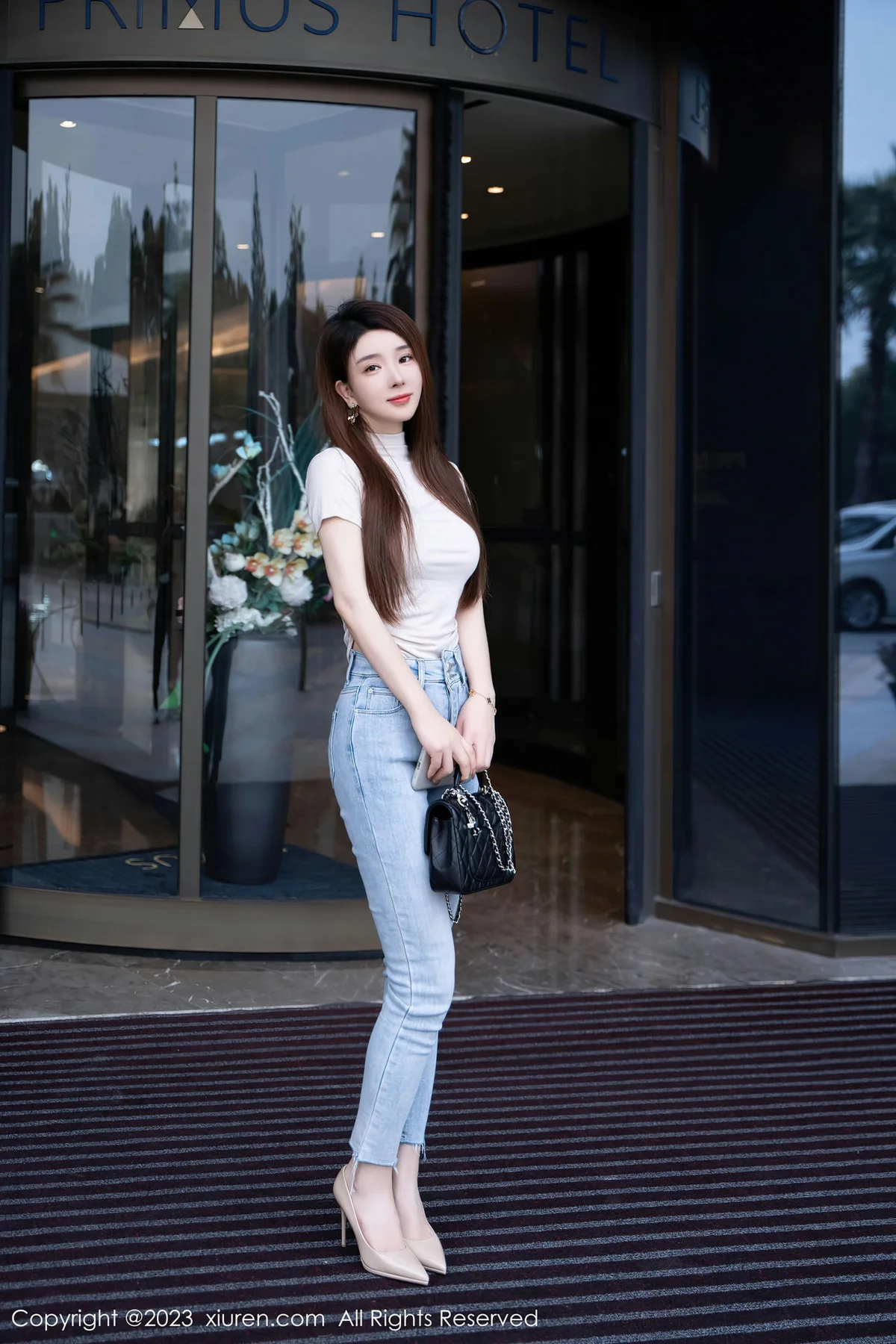 XiuRen 秀人 No.7586  雨儿baby 清纯甜美性感写真1 - 2