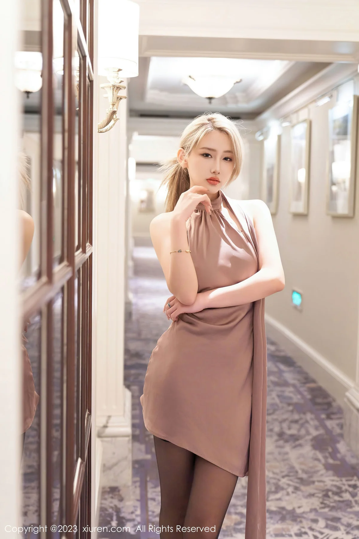 XiuRen 秀人 No.7603  沈青黛 咖啡色露肩短裙泰国旅拍1 - 10