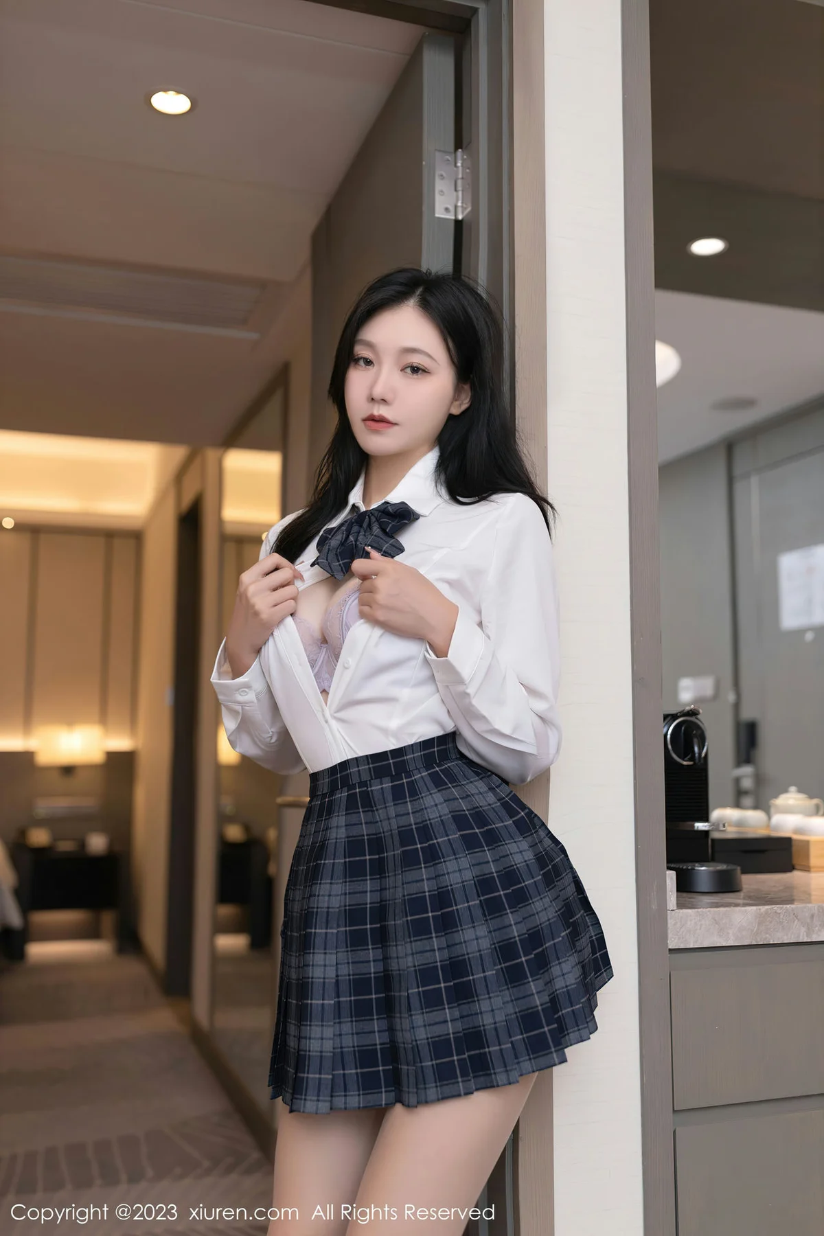 XiuRen 秀人 No.7626  安然anran 原色丝袜日本旅拍111 - 1