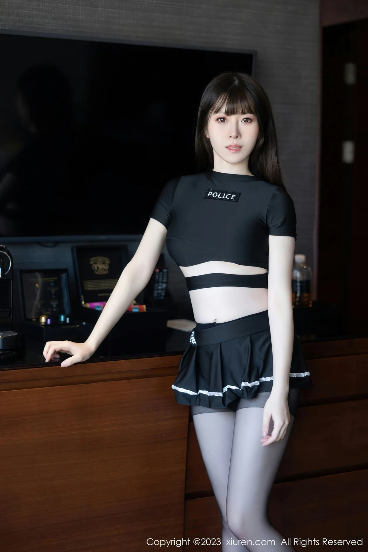 XiuRen 秀人 No.7637  林悠悠 妩媚欲滴性感写真22 - 1