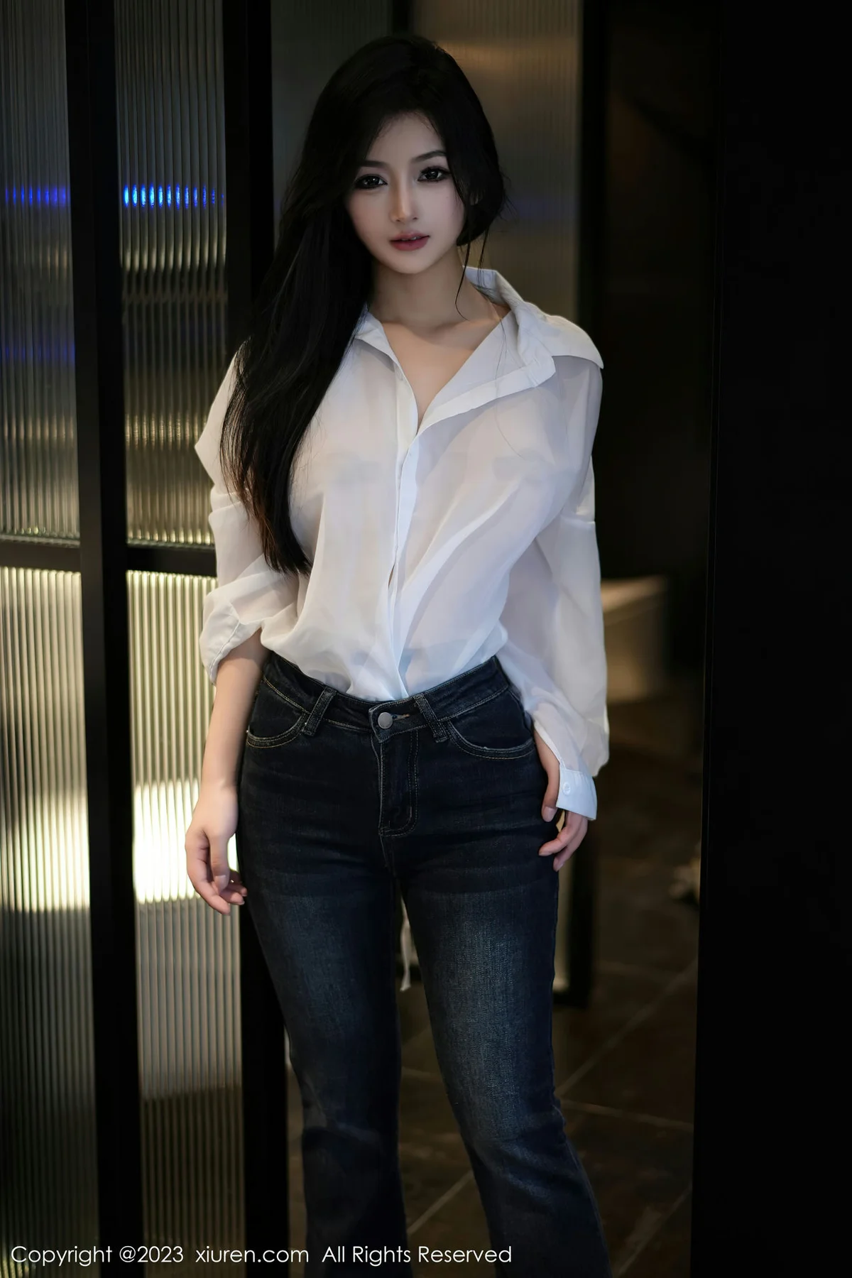 XiuRen 秀人 No.7645  谭小灵 简约牛仔裤性感写真11 - 1