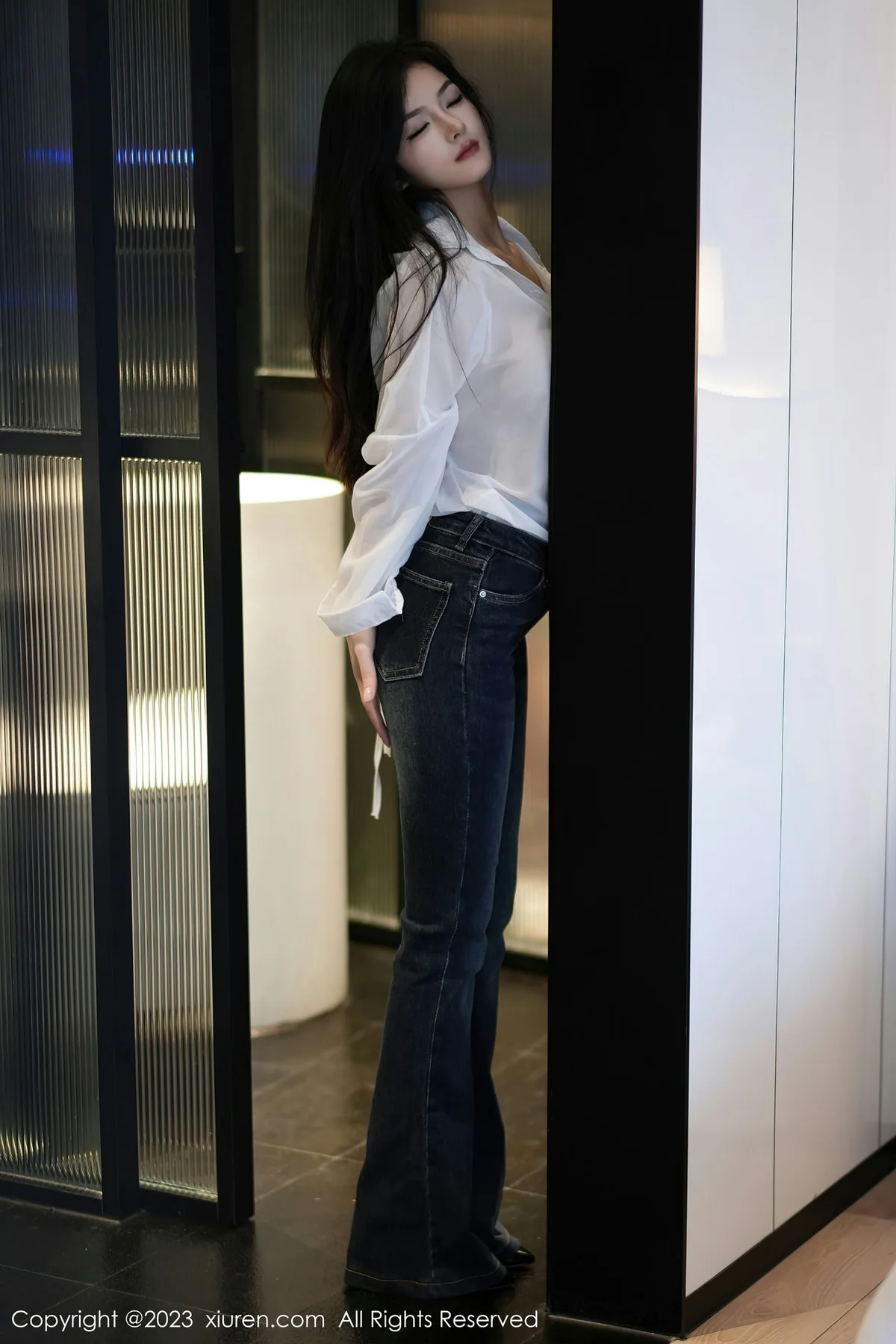 XiuRen 秀人 No.7645  谭小灵 简约牛仔裤性感写真11 - 7