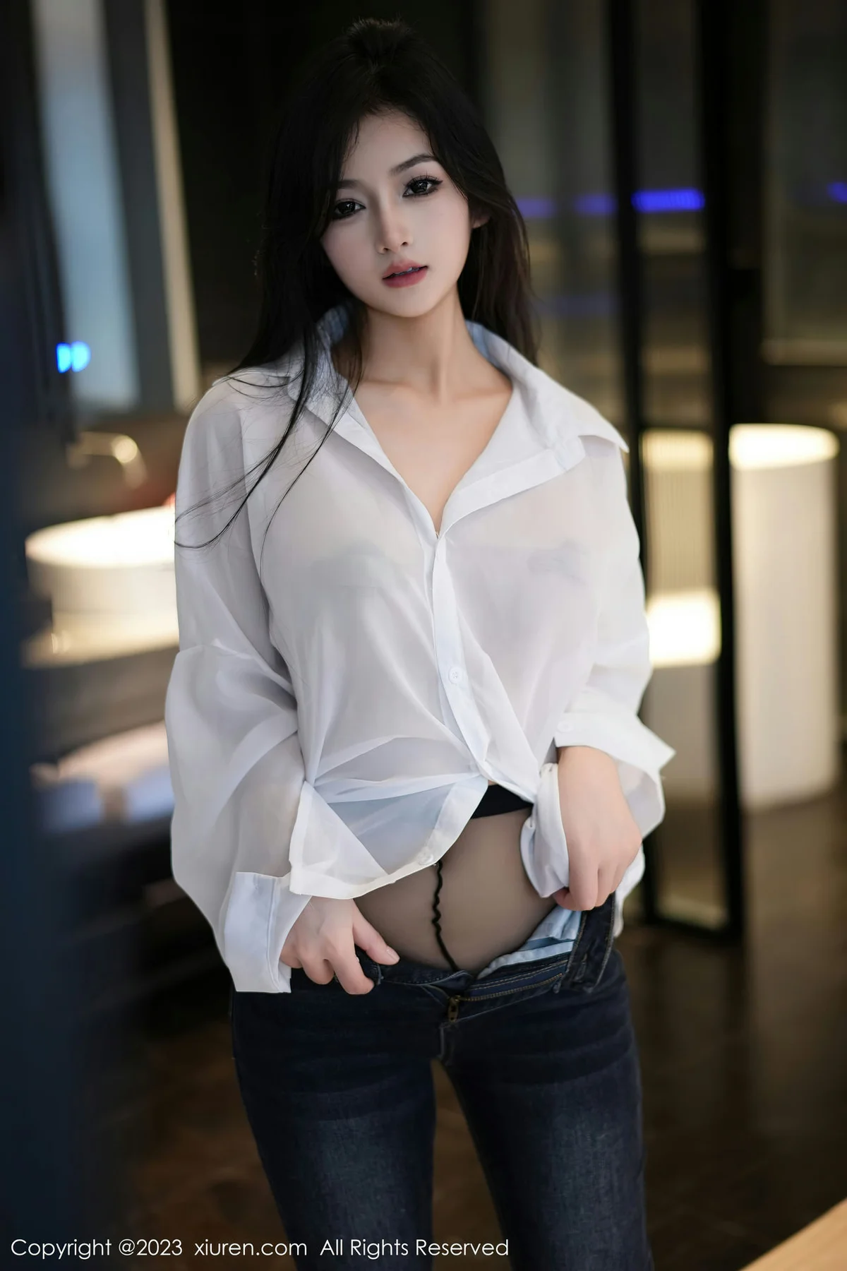 XiuRen 秀人 No.7645  谭小灵 简约牛仔裤性感写真11 - 8