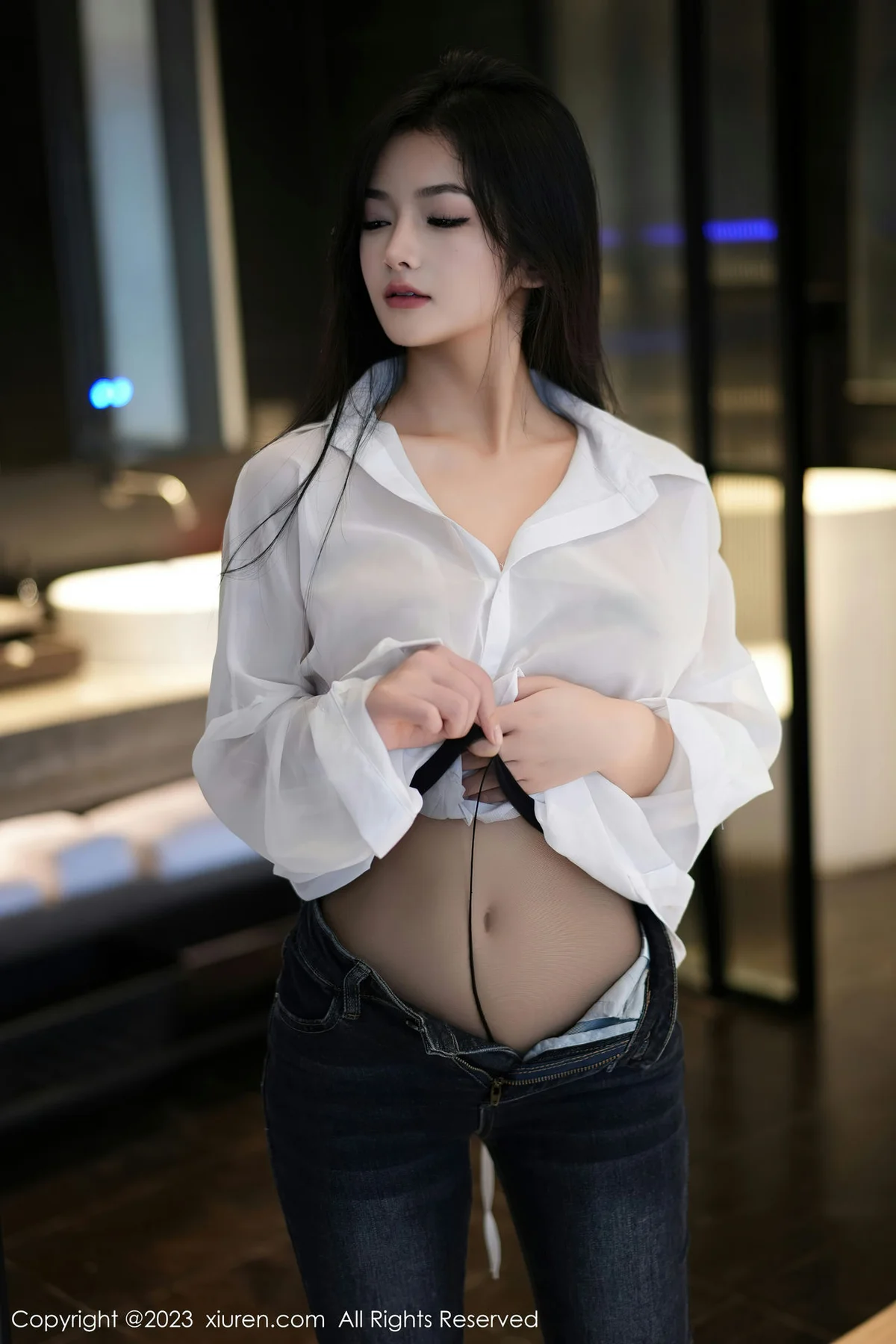 XiuRen 秀人 No.7645  谭小灵 简约牛仔裤性感写真11 - 10