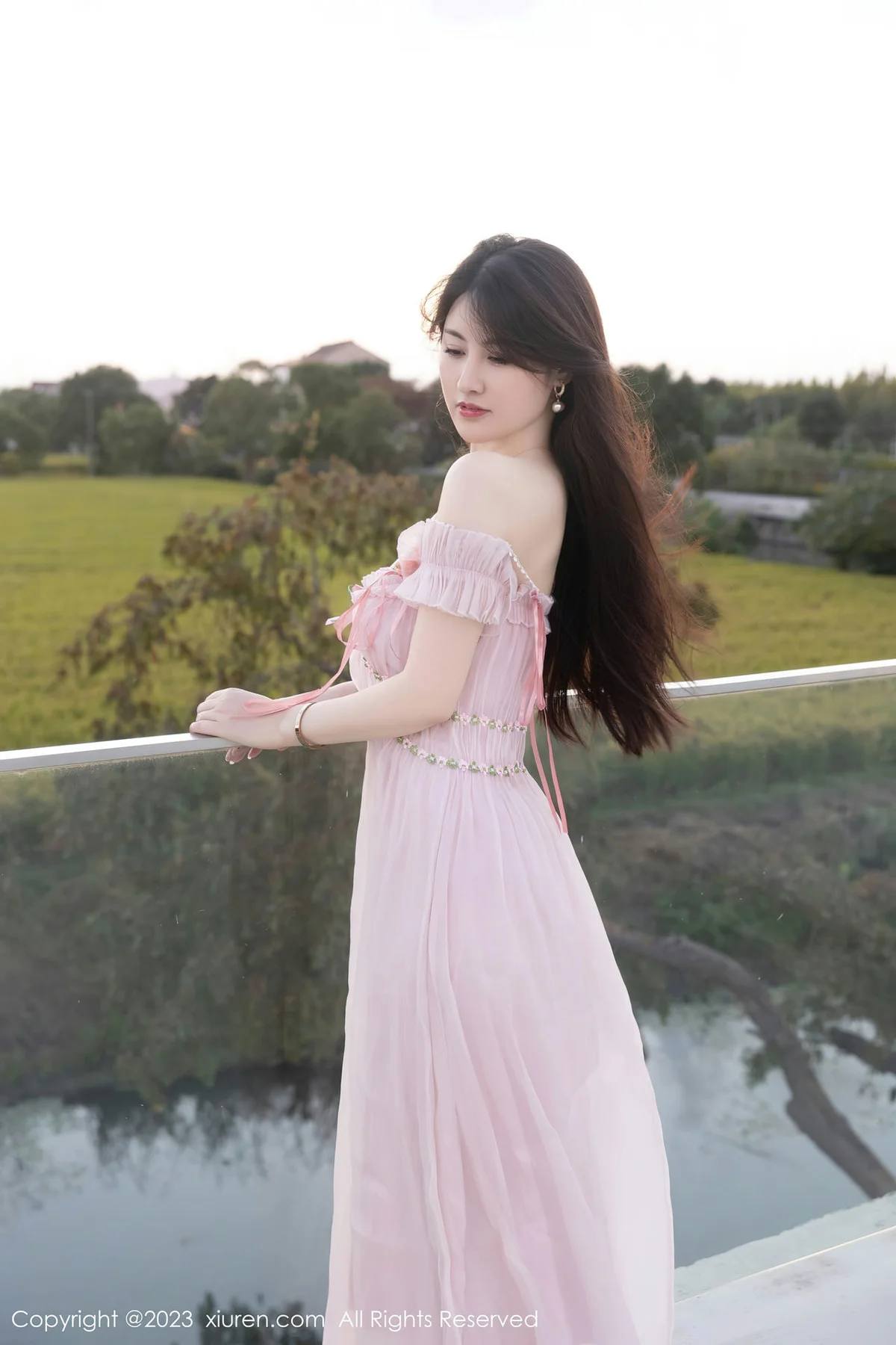 XiuRen 秀人 No.7666  诗诗kiki 魅惑灰丝性感写真1 - 2