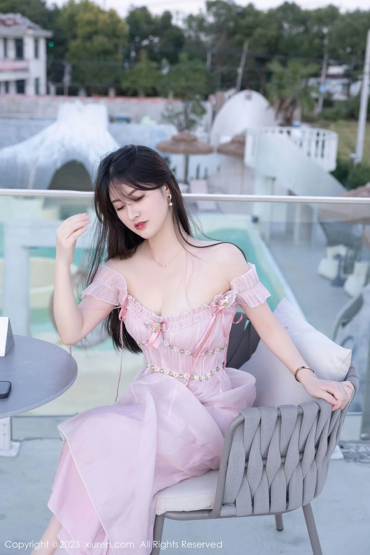 XiuRen 秀人 No.7666  诗诗kiki 魅惑灰丝性感写真1 - 3