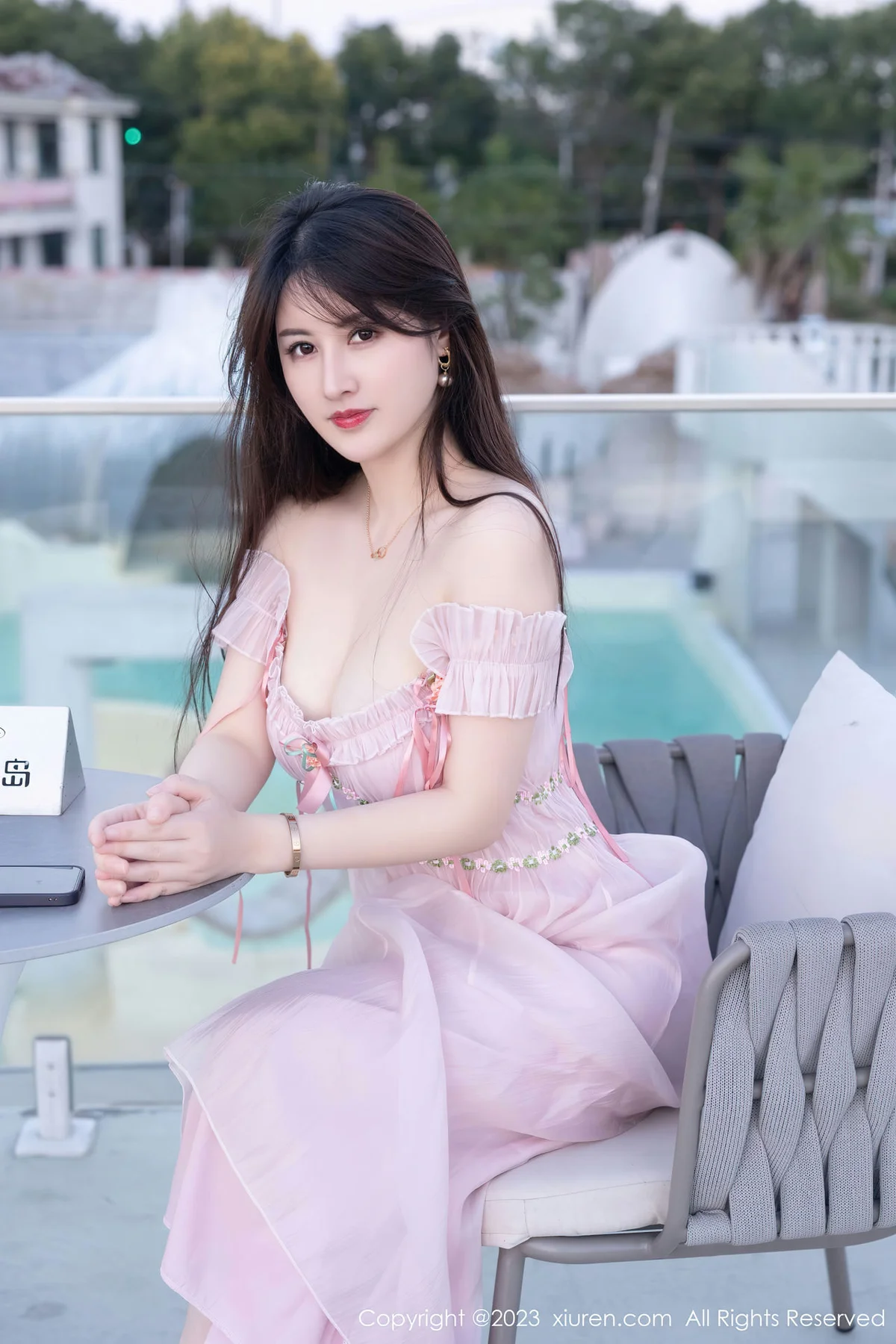 XiuRen 秀人 No.7666  诗诗kiki 魅惑灰丝性感写真1 - 5