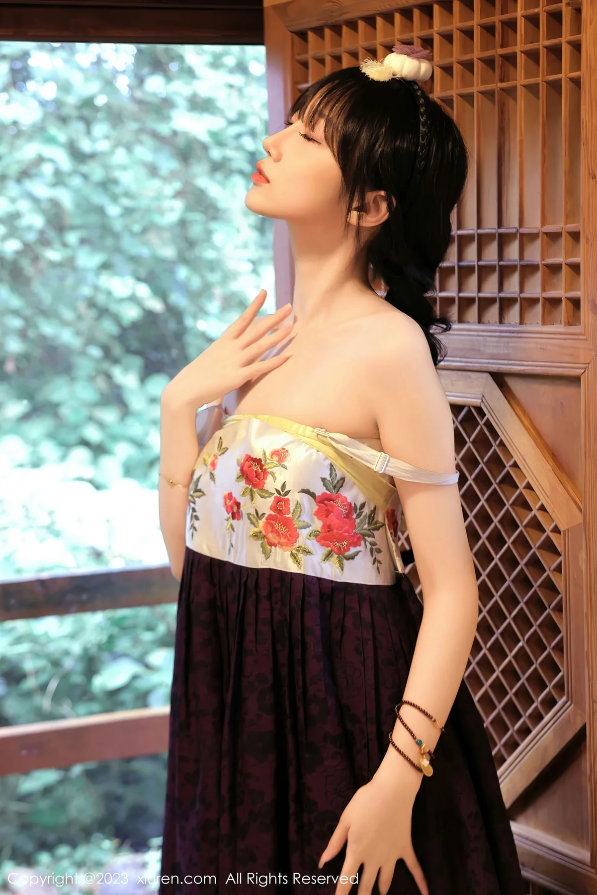 XiuRen 秀人 No.7677  玥儿玥er 大长今服饰济州岛旅拍 - 7