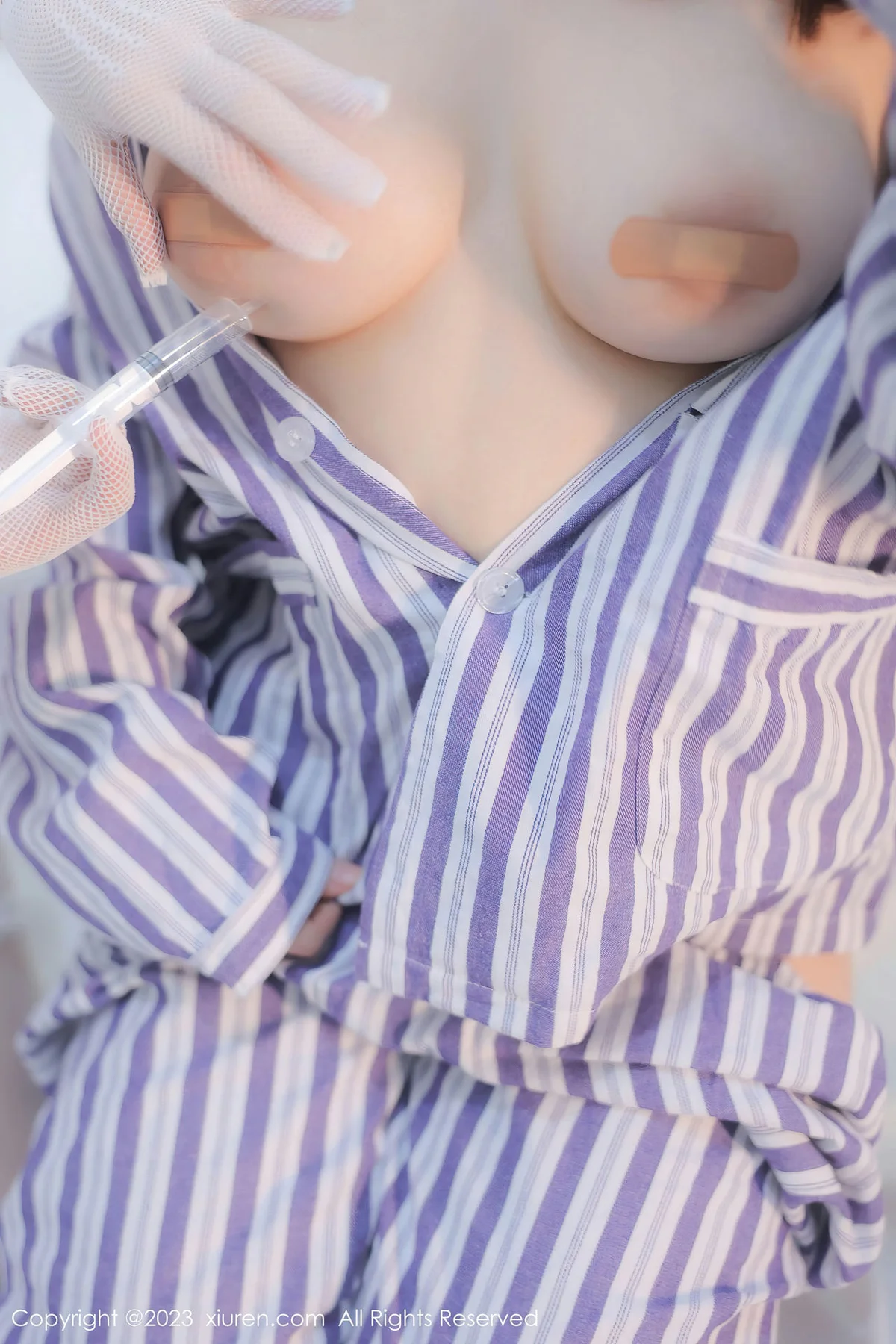 XiuRen 秀人 No.7683  豆瓣酱 双人护士主题性感写真111 - 10