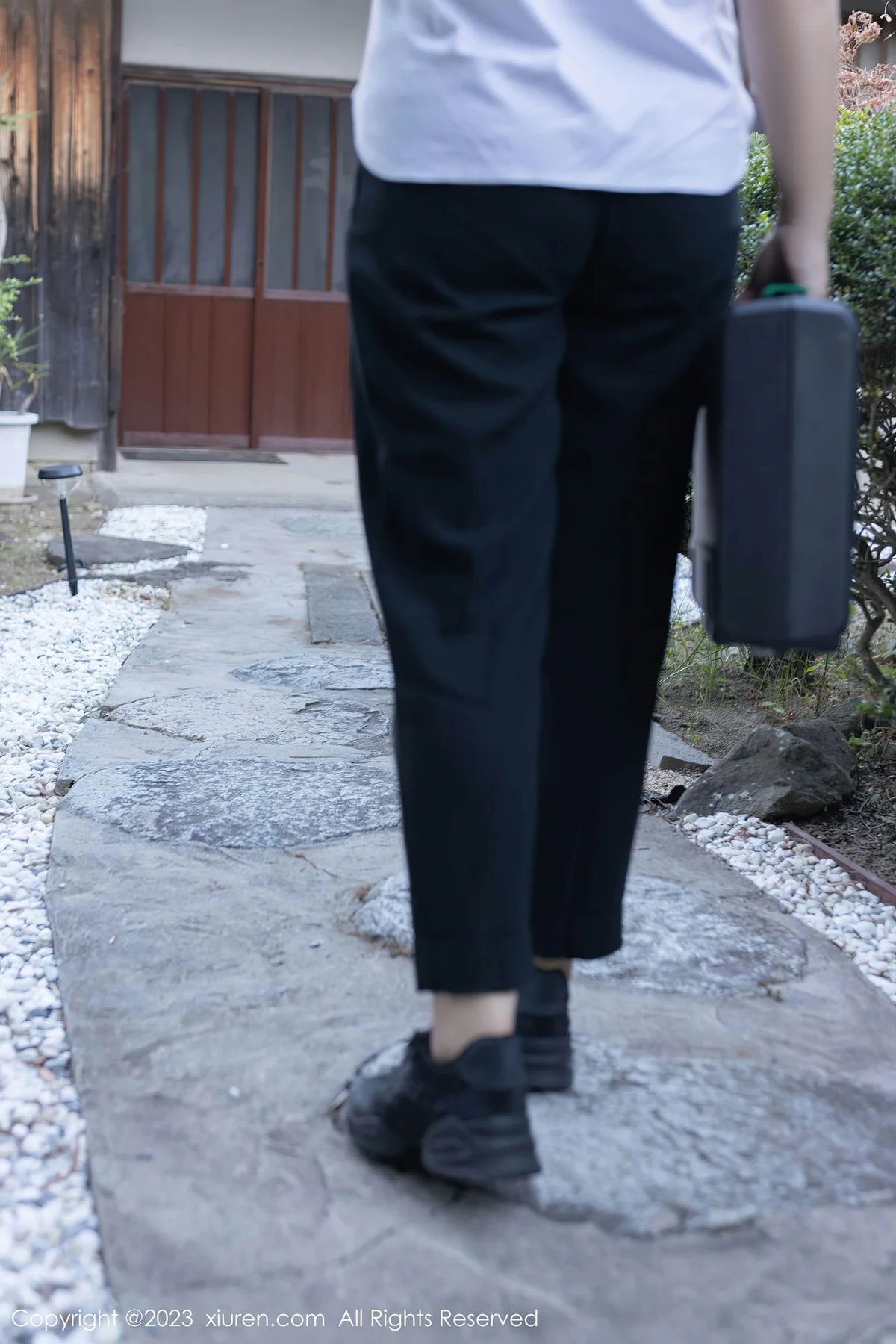 XiuRen 秀人 No.7689  唐安琪 诱人原色丝袜日本旅拍11 - 1