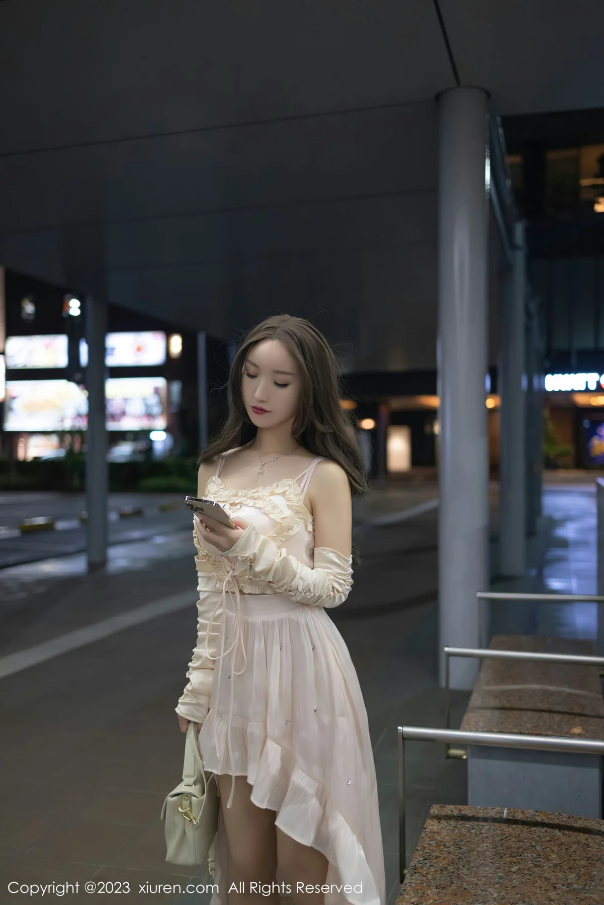 XiuRen 秀人 No.7702  杏子Yada “应援”角色扮演日本旅拍1 - 2