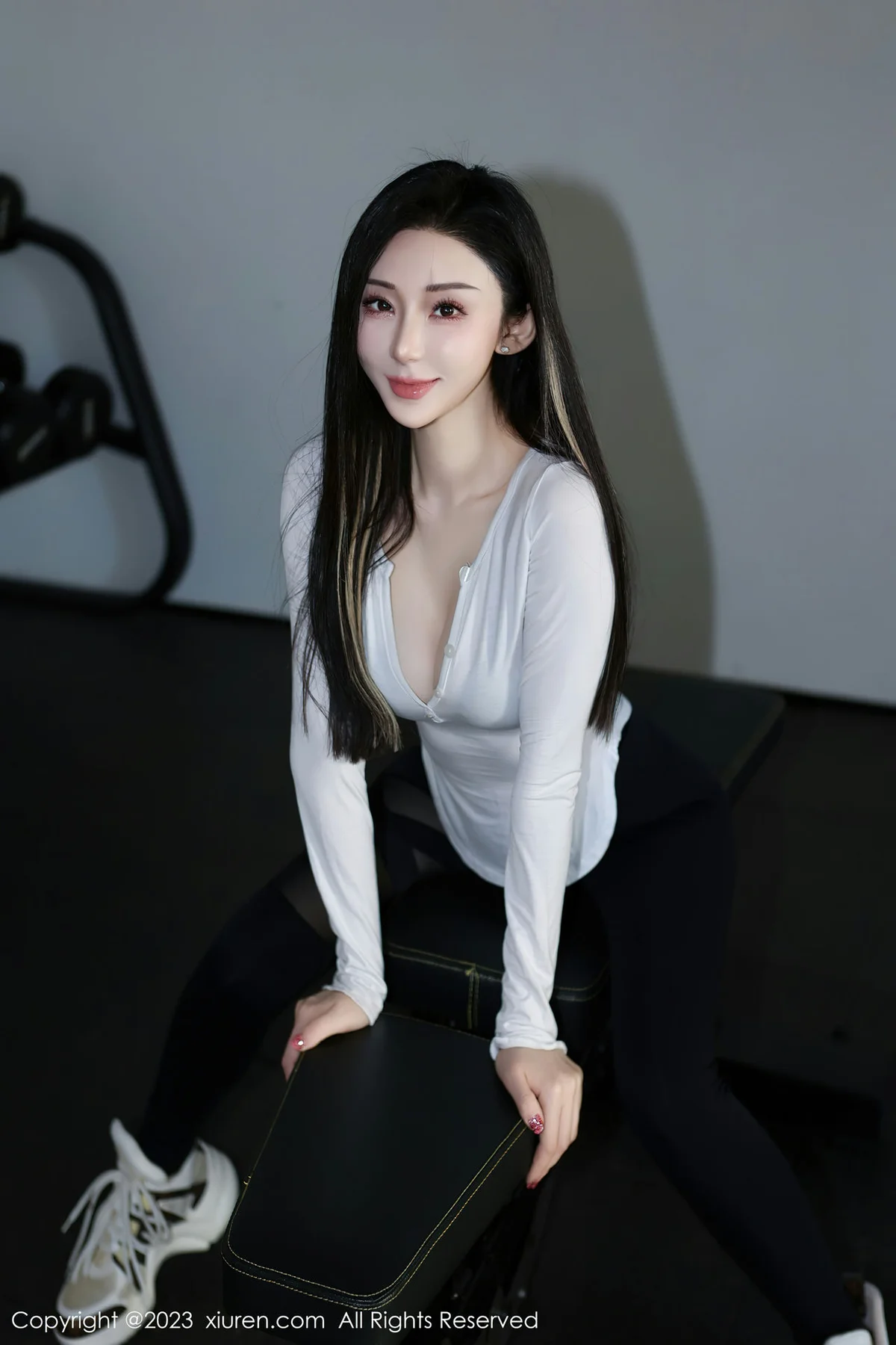 XiuRen 秀人 No.7705  田兮白 黑色比基尼第二套写真 - 1