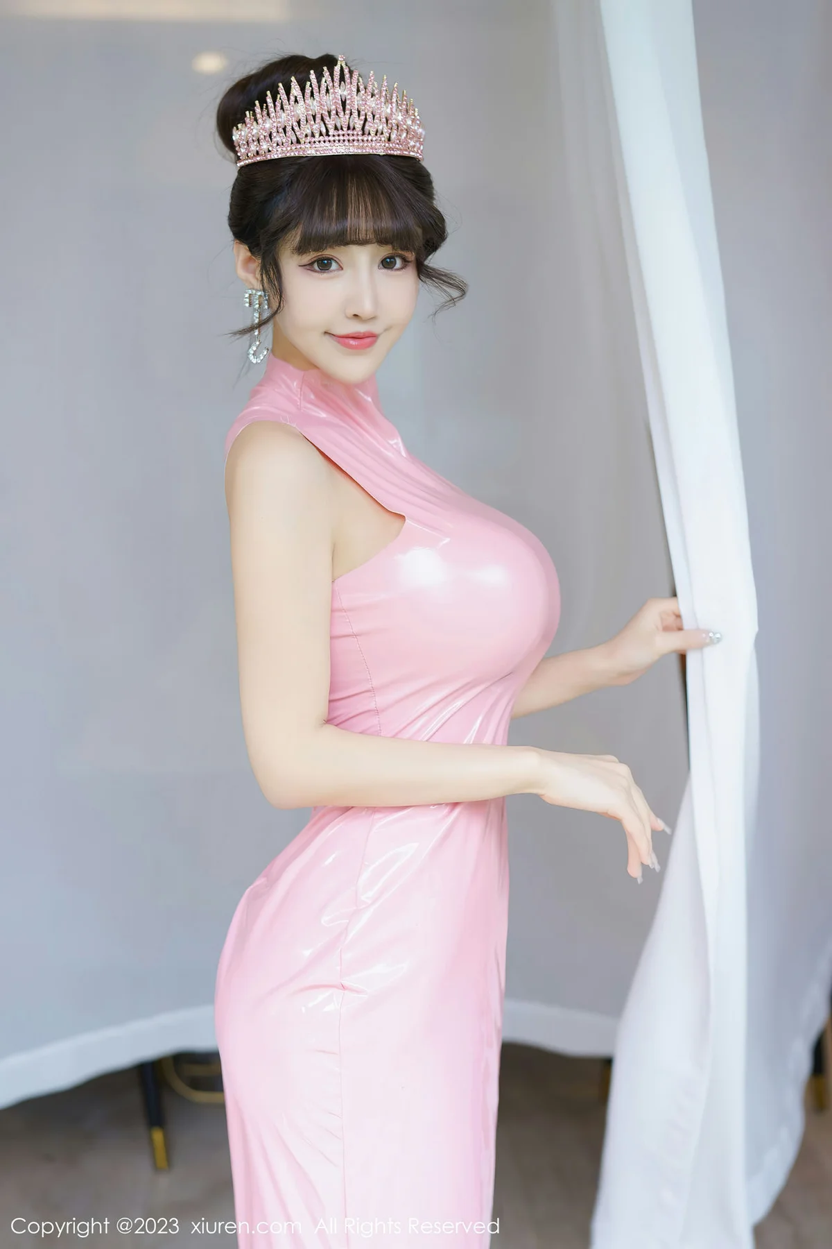 XiuRen 秀人 No.7713  朱可儿Flora 连衣短裙性感写真 - 1