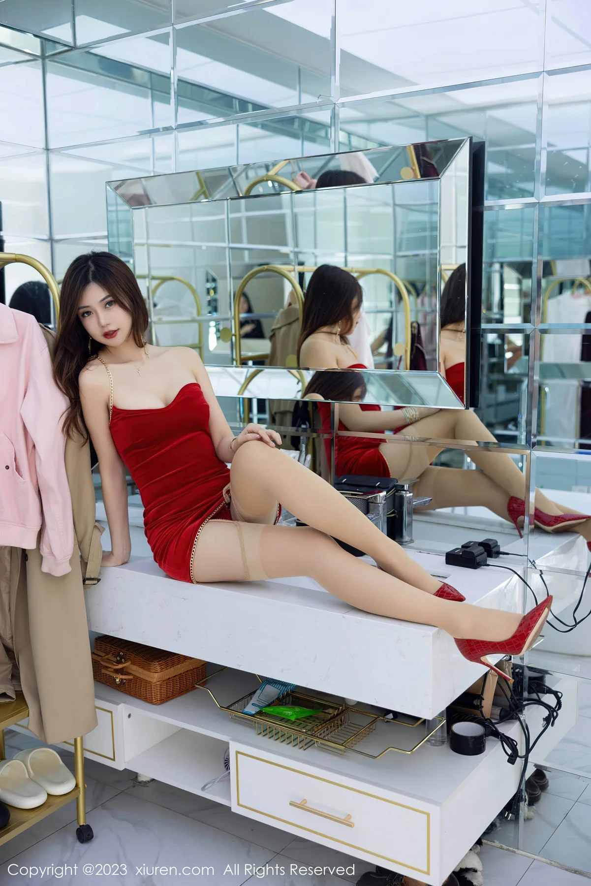 XiuRen 秀人 No.7715  绮里嘉ula 原色丝袜性感写真33 - 8