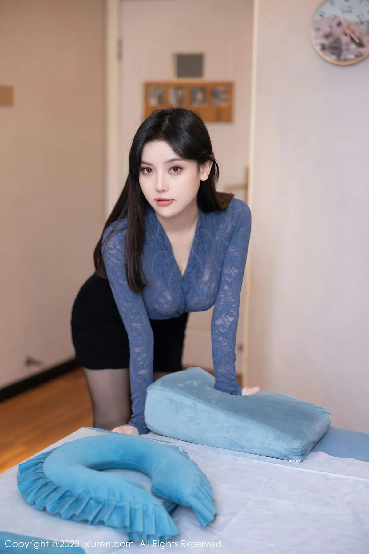 XiuRen 秀人 No.7720  豆瓣酱 蓝色薄纱上衣性感写真111 - 3