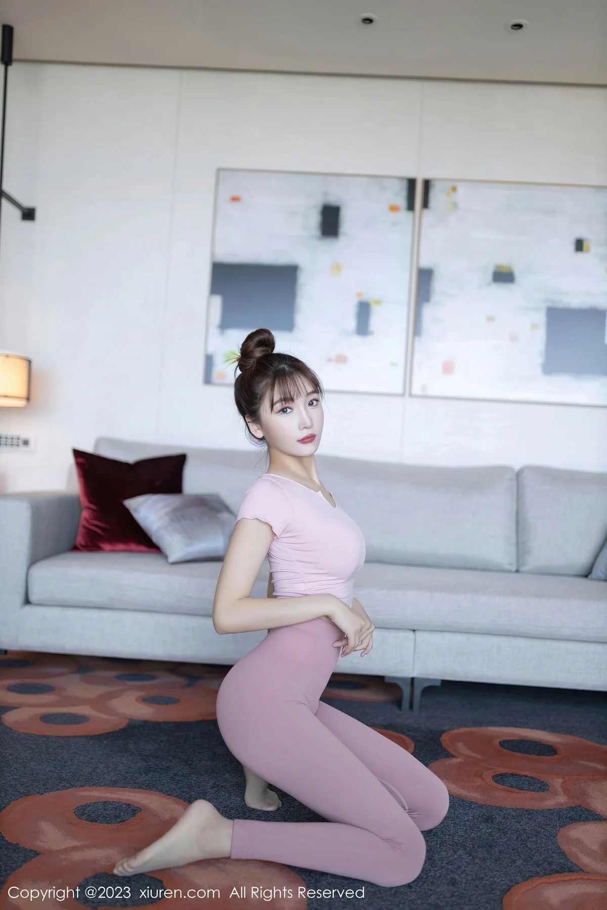 XiuRen 秀人 No.7746  陆萱萱 灰色瑜伽服济州岛旅拍11 - 2