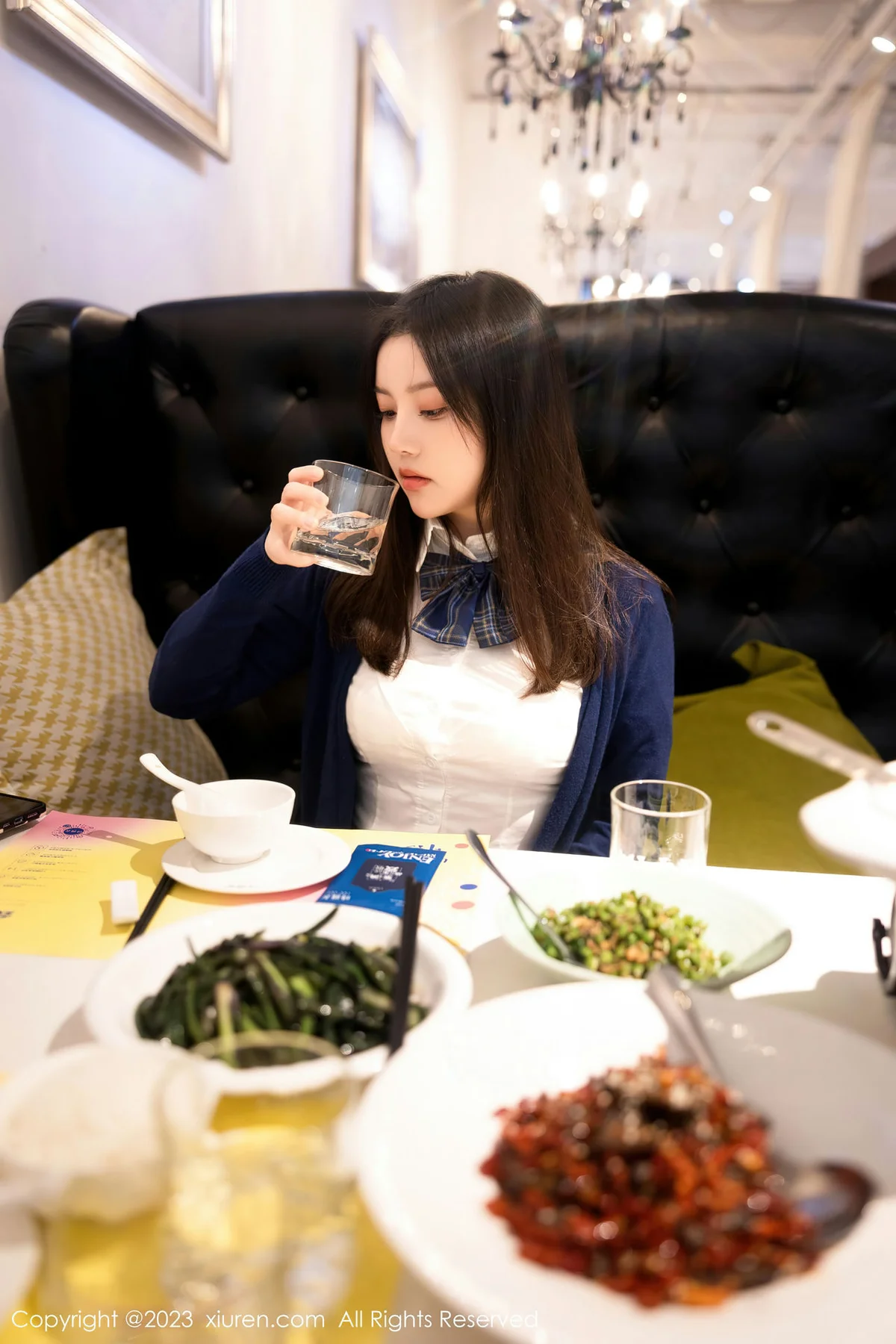 XiuRen 秀人 No.7754  豆瓣酱 白色蕾丝蓝色格子短裙写真111 - 10