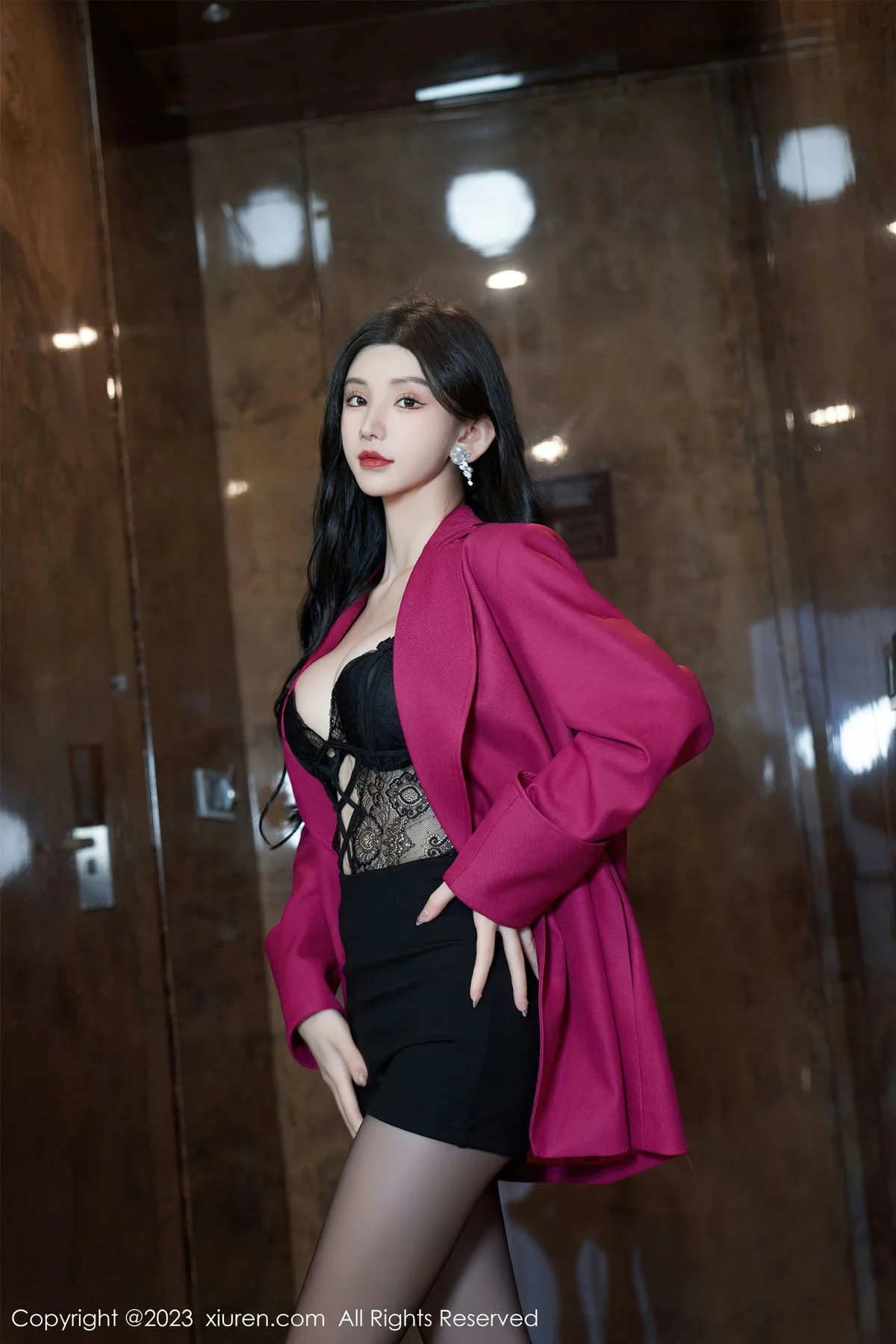 XiuRen 秀人 No.7787  周于希Sally 主题《网红主播背后的生活》泰国旅拍1 - 3