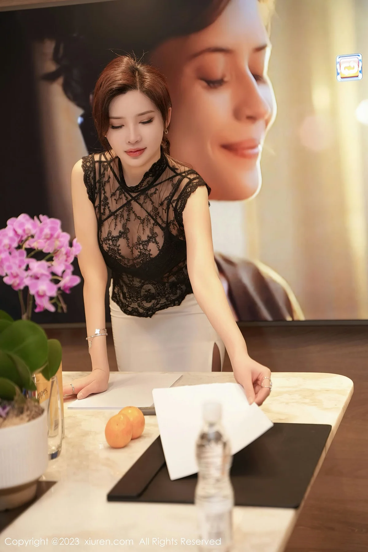 XiuRen 秀人 No.7792  Carol周妍希 黑色蕾丝上衣性感写真3 - 1