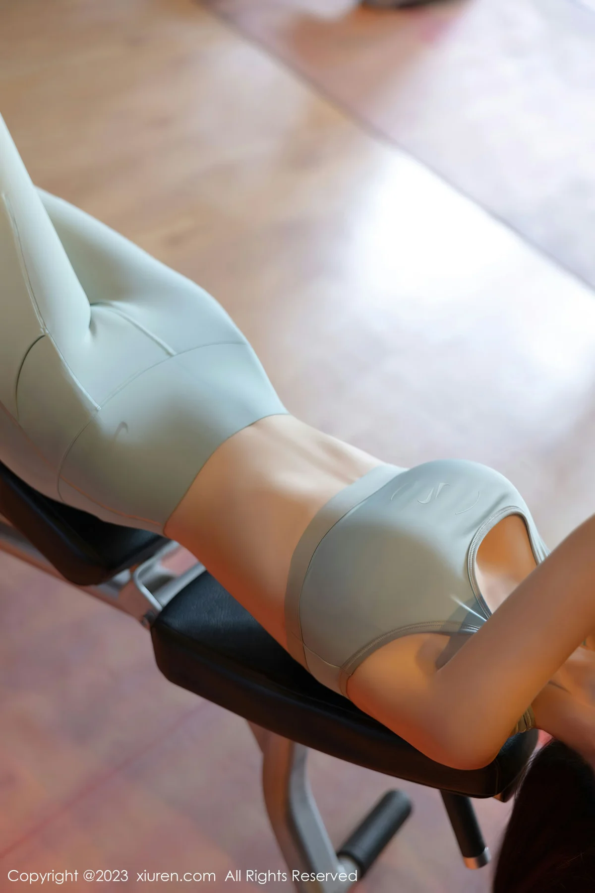 XiuRen 秀人 No.7810  章芃芃 运动瑜伽服饰性感写真2 - 5