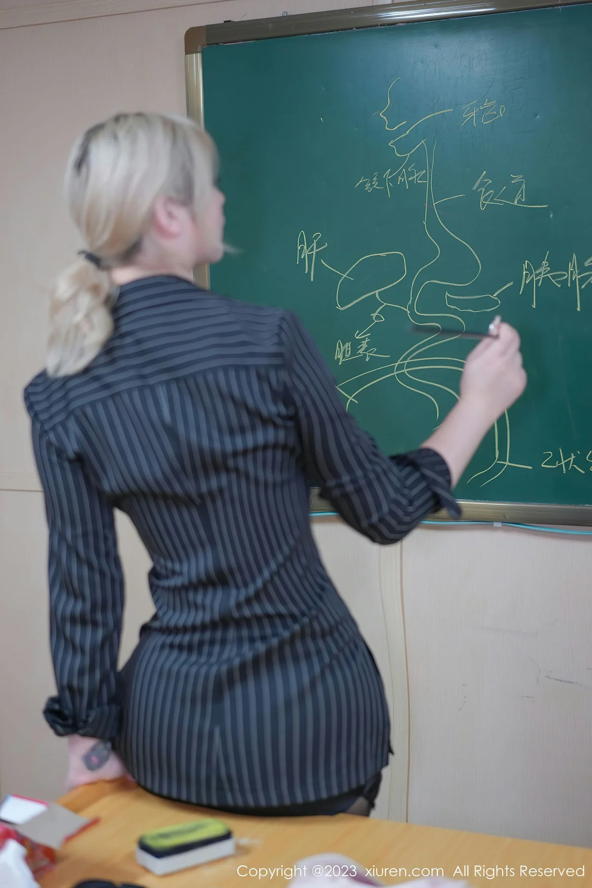 XiuRen 秀人 No.7813  妲己_Toxic 雪峰美臀性感写真33 - 7