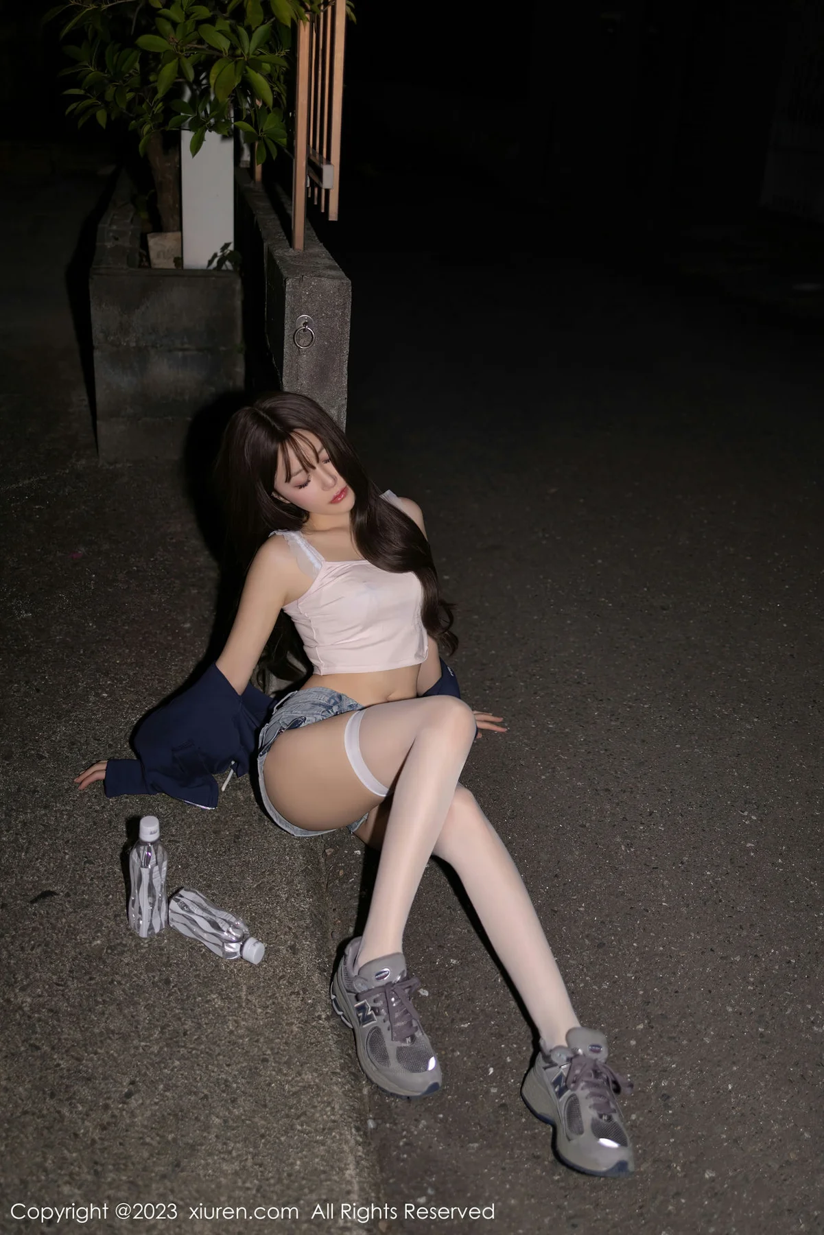 XiuRen 秀人 No.7817  鱼子酱Fish 超短牛仔裤性感写真1 - 3