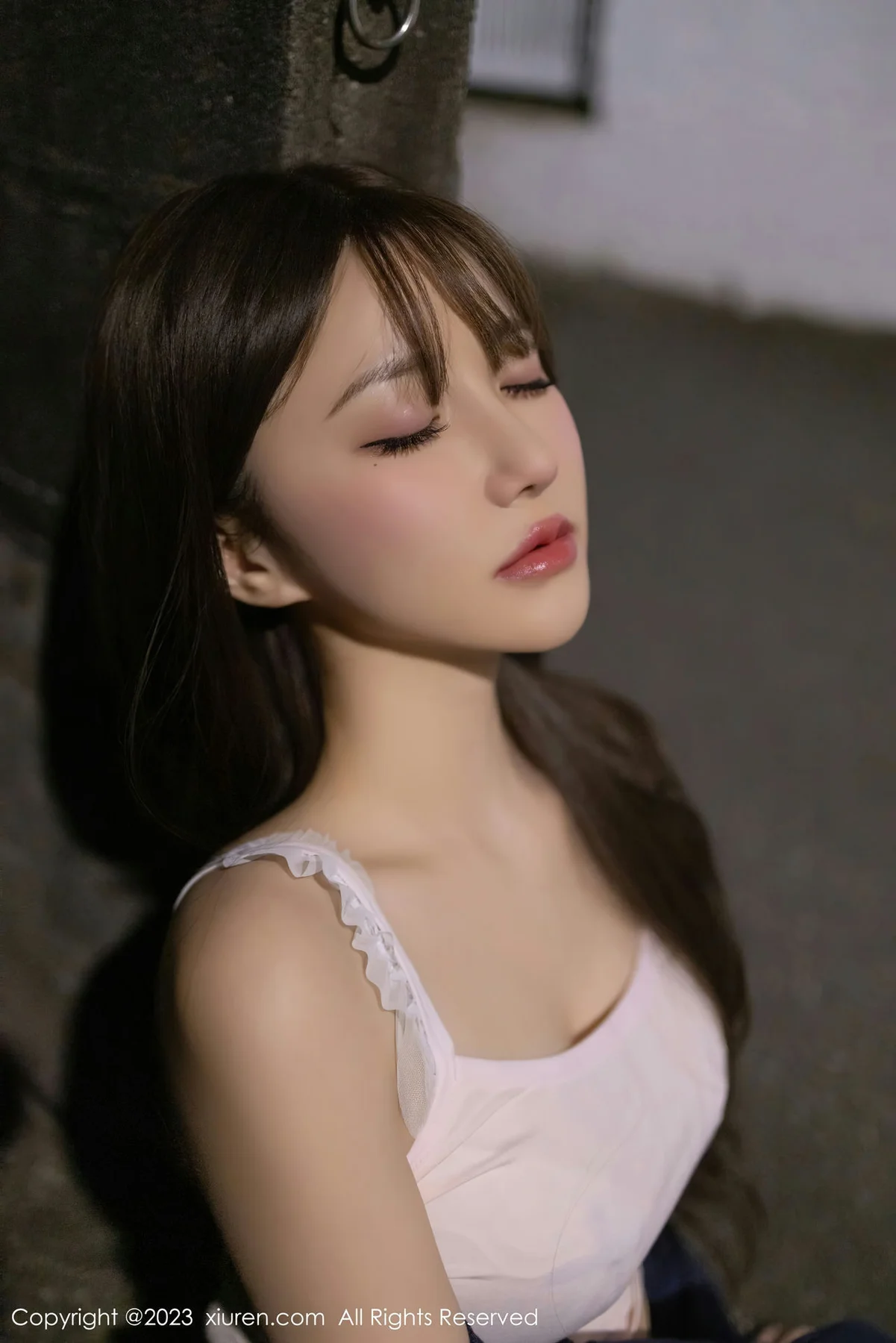 XiuRen 秀人 No.7817  鱼子酱Fish 超短牛仔裤性感写真1 - 6