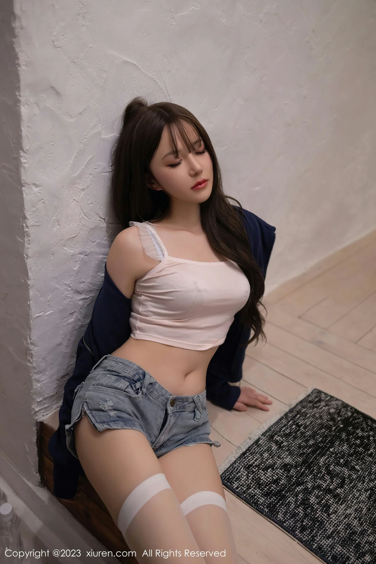 XiuRen 秀人 No.7817  鱼子酱Fish 超短牛仔裤性感写真1 - 10