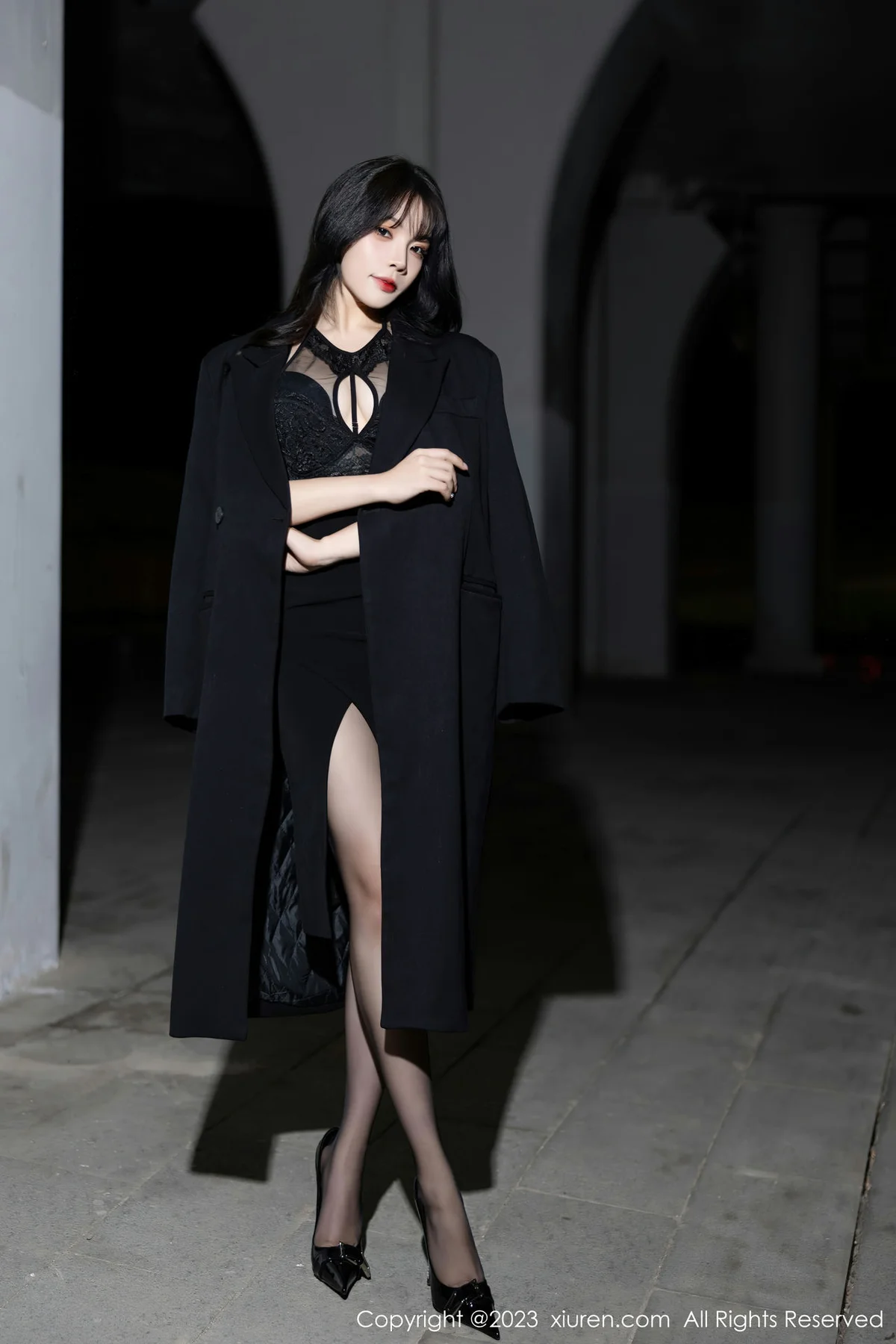 XiuRen 秀人 No.7820  徐莉芝Booty 性感爆乳私房套图111 - 3